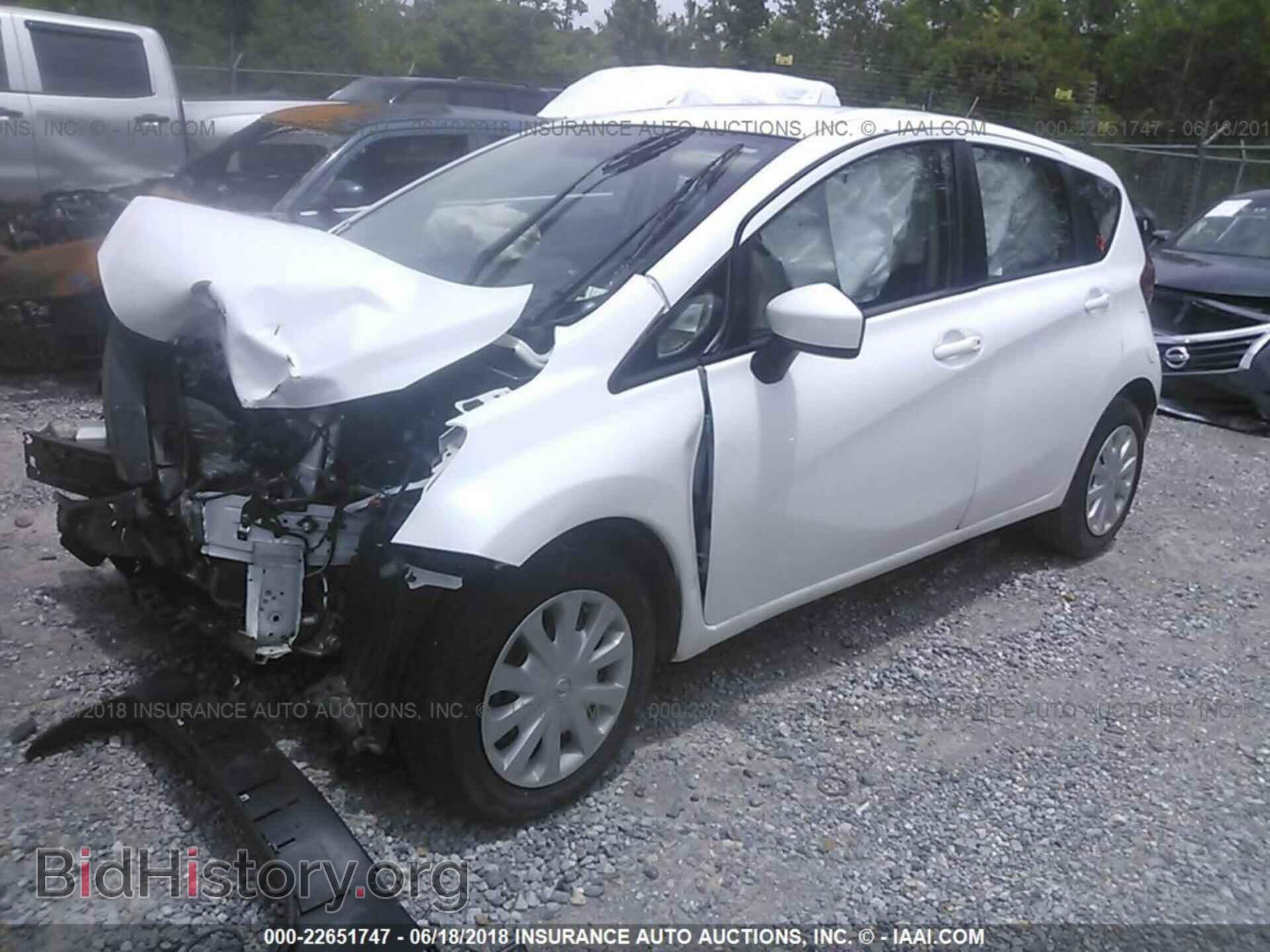 2016 Nissan Versa note - VIN: 3N1CE2CP2GL374953 - Фото 2