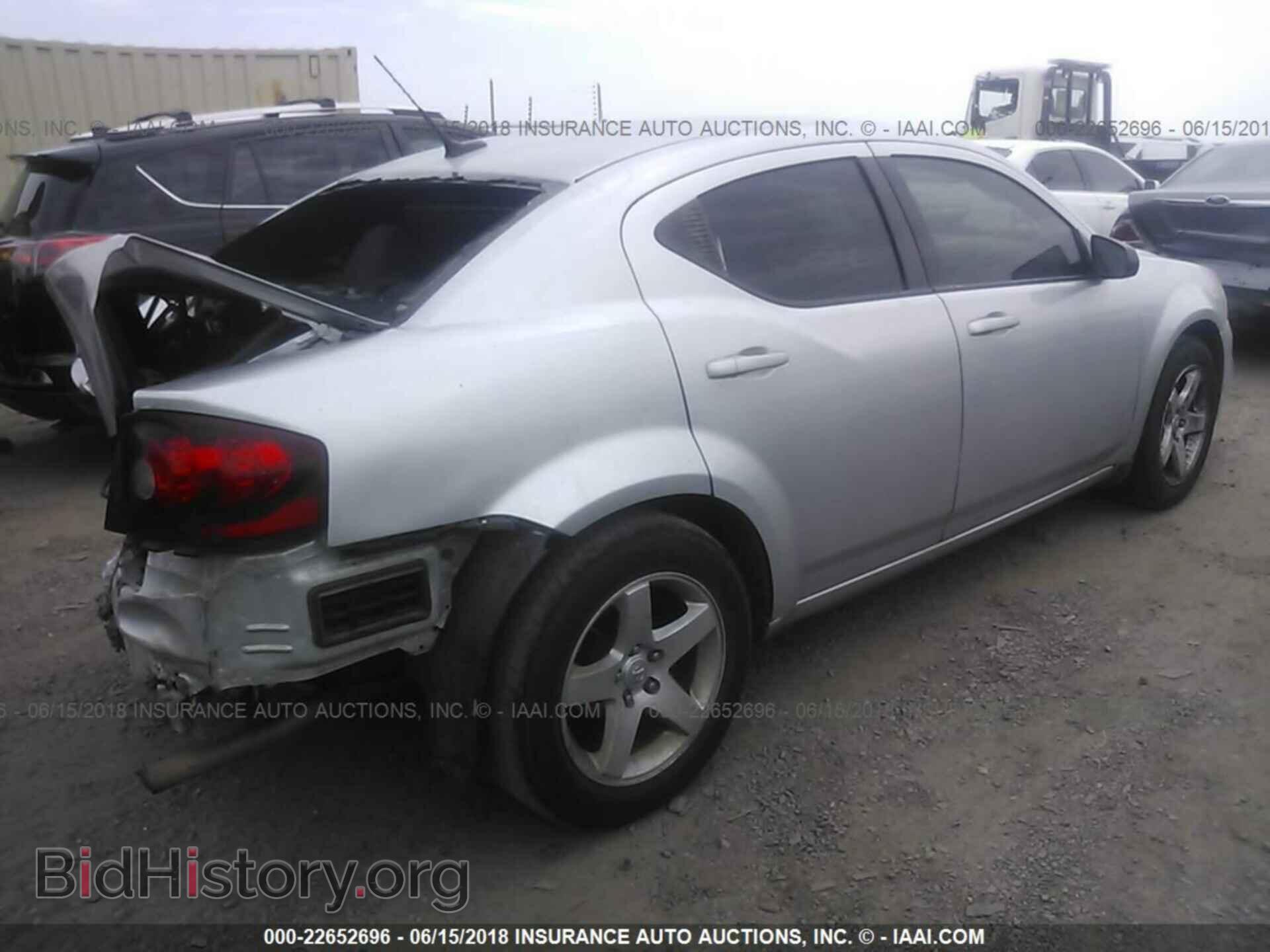 2011 Dodge Avenger - VIN: 1B3BD4FB4BN546515 - Photo 4