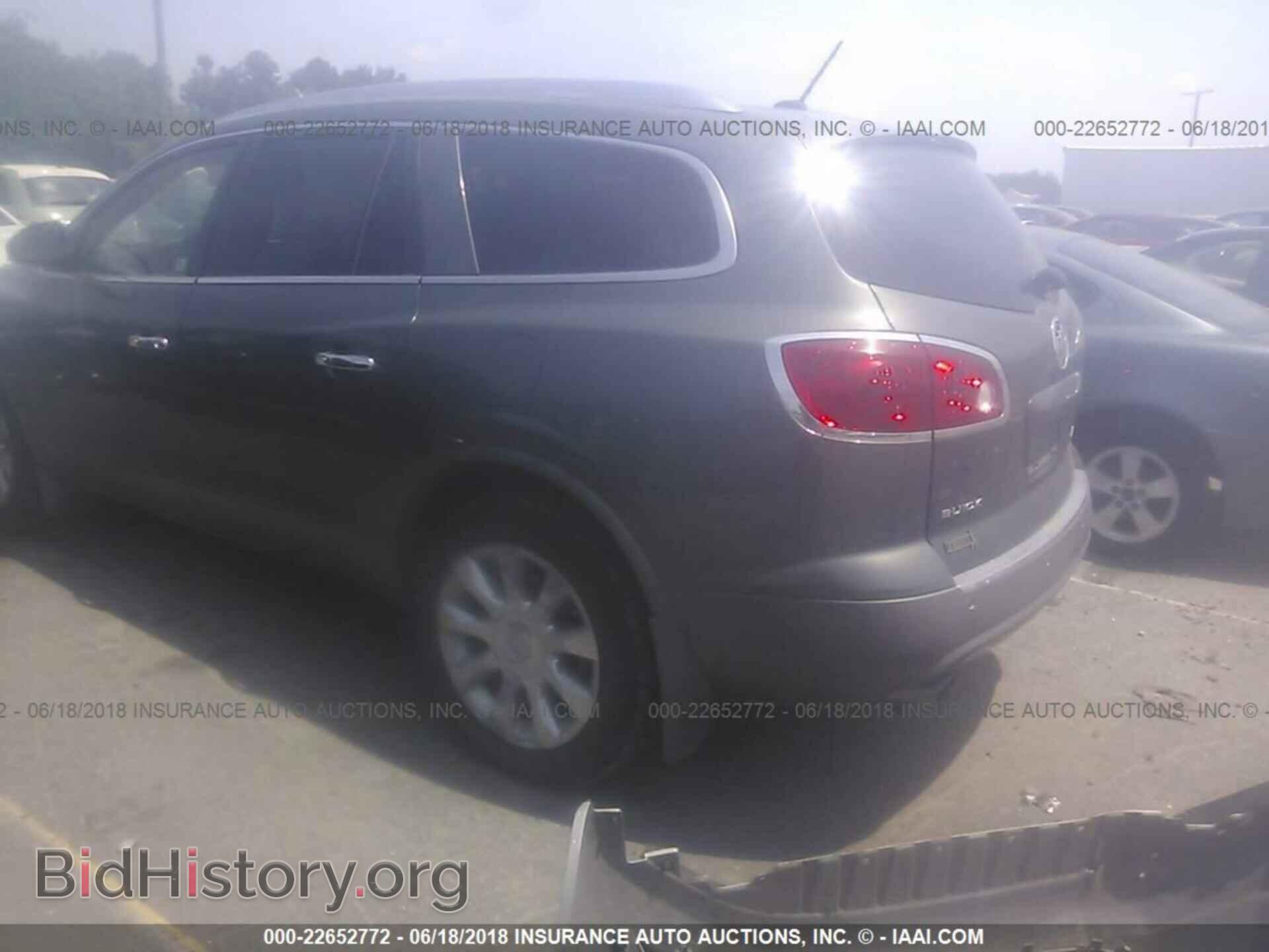 2011 Buick Enclave - VIN: 5GAKRCED1BJ135112 - Фото 3