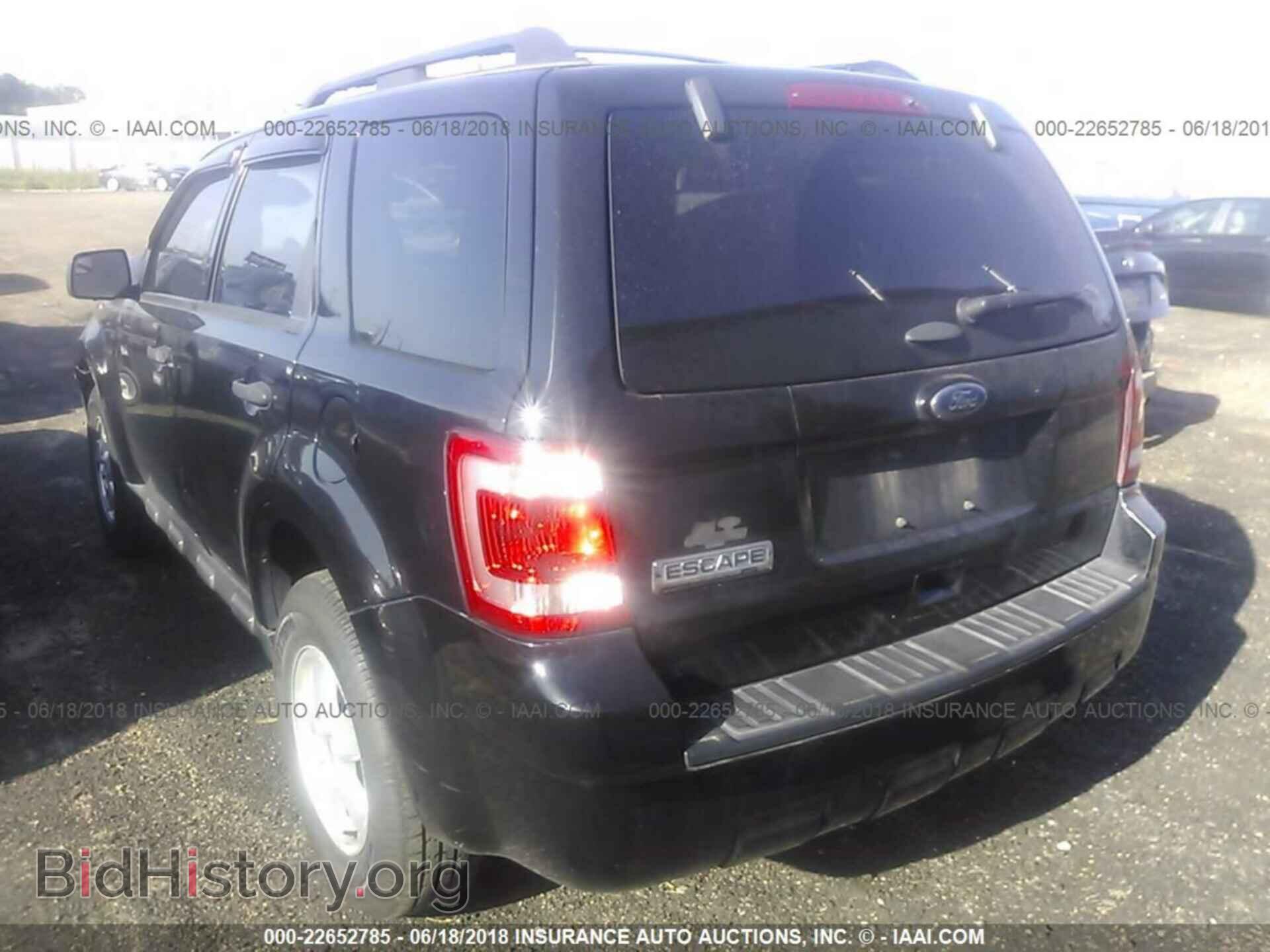 2011 Ford Escape - VIN: 1FMCU0D75BKC23209 - Photo 3