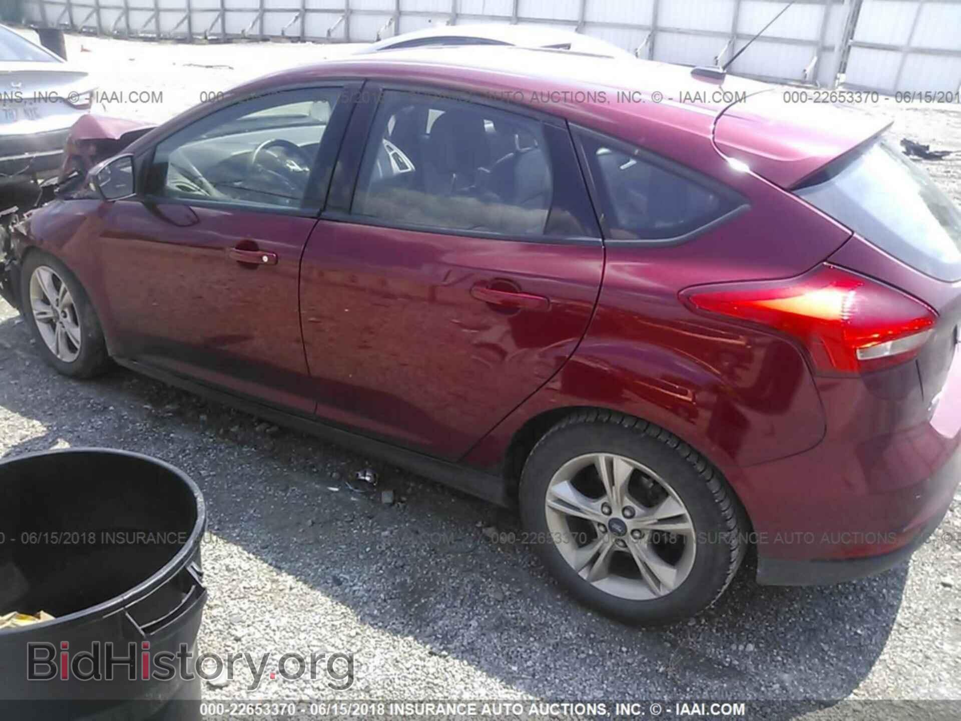 2016 Ford Focus - VIN: 1FADP3K27GL326311 - Photo 3
