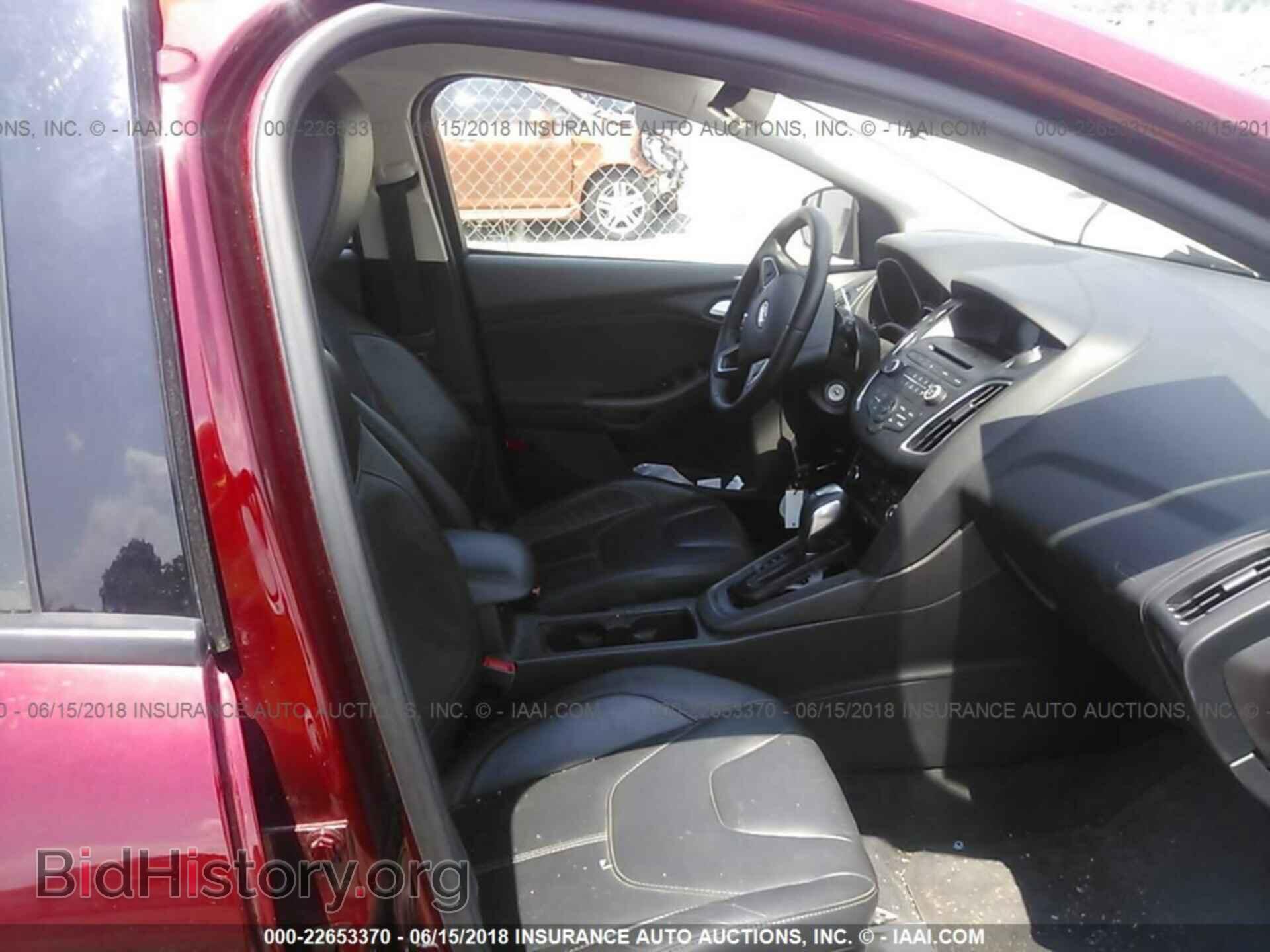 2016 Ford Focus - VIN: 1FADP3K27GL326311 - Photo 5