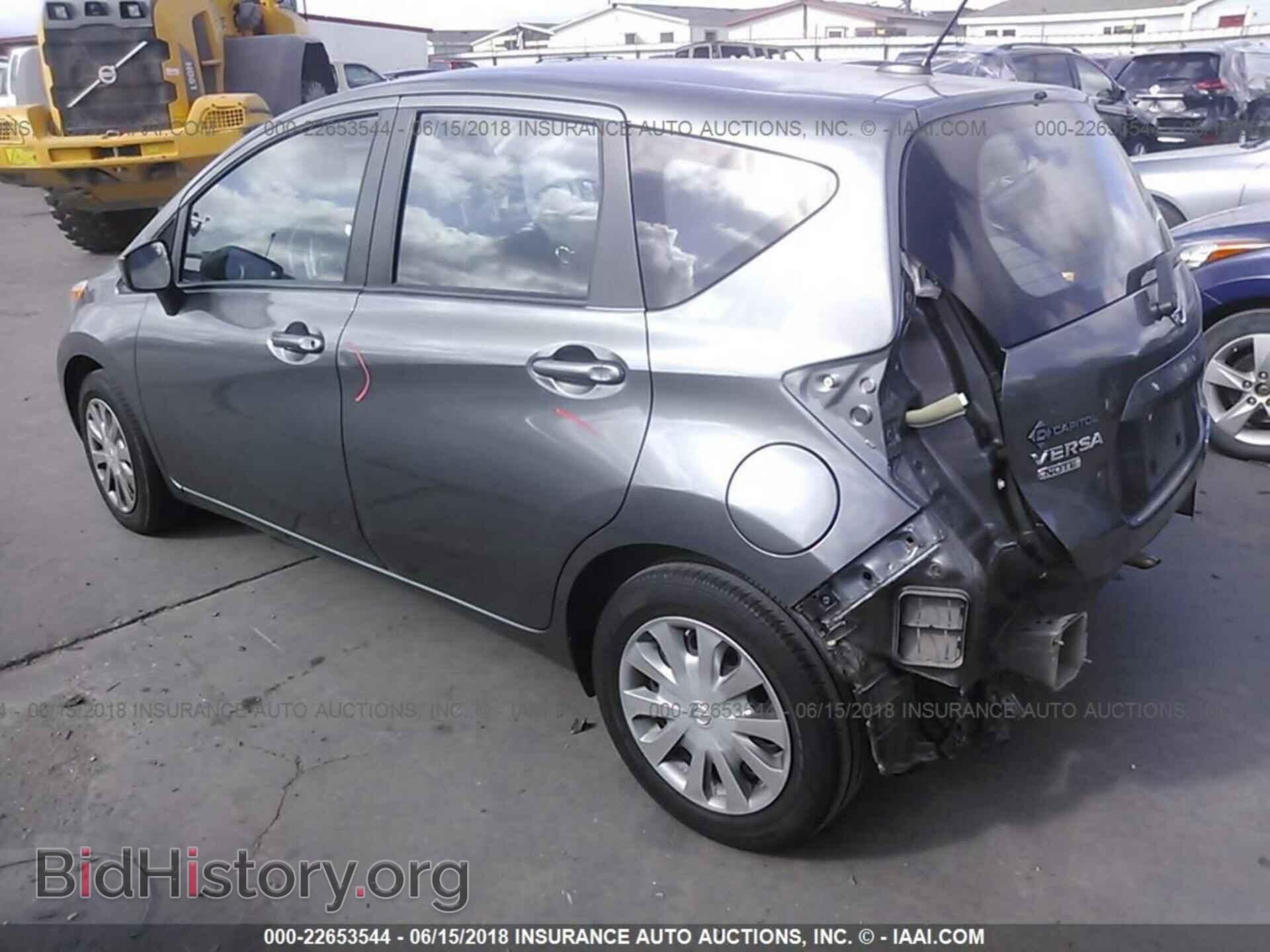 2016 Nissan Versa note - VIN: 3N1CE2CP4GL351514 - Фото 3
