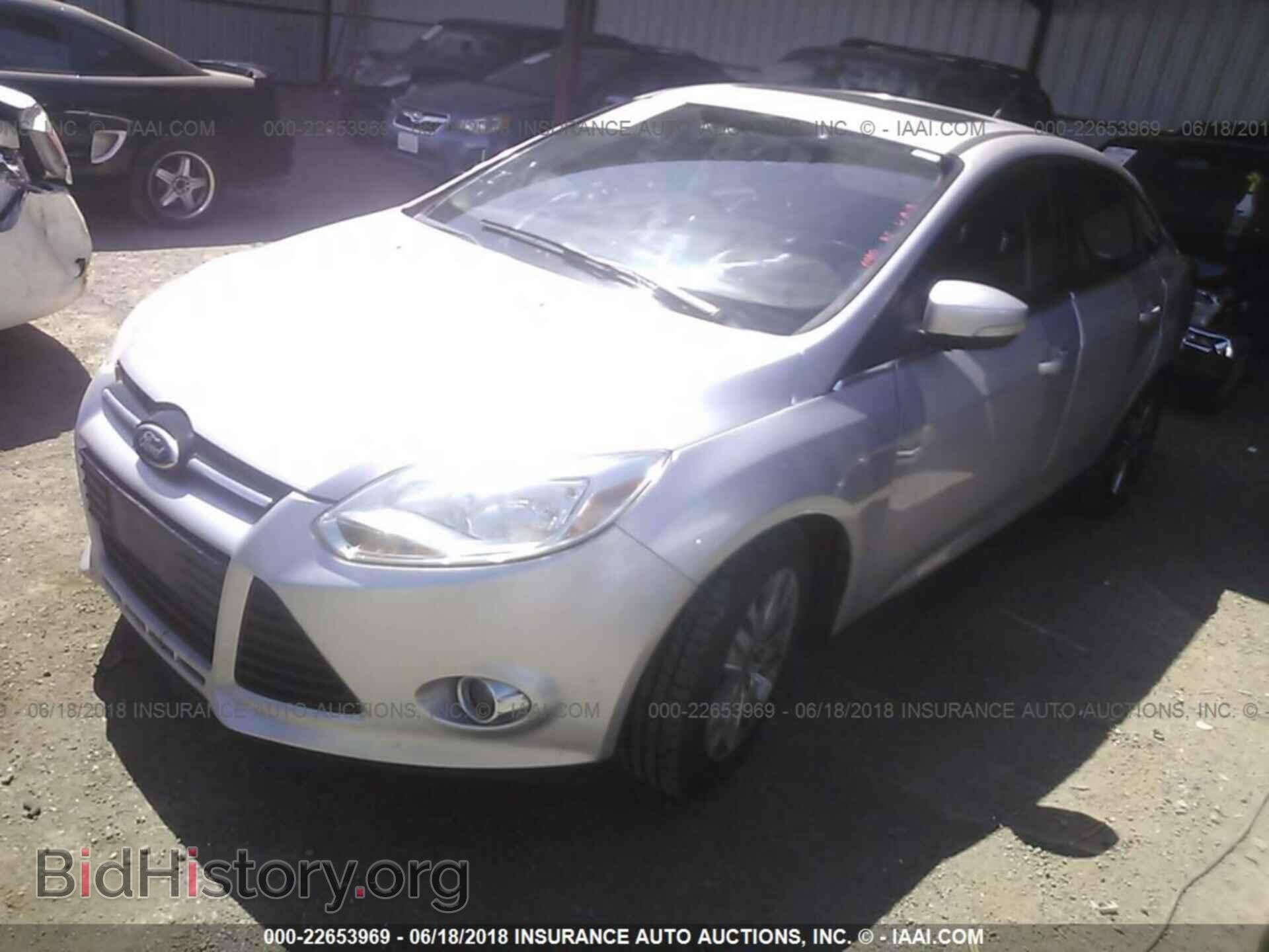 2012 Ford Focus - VIN: 1FAHP3H20CL367480 - Photo 2