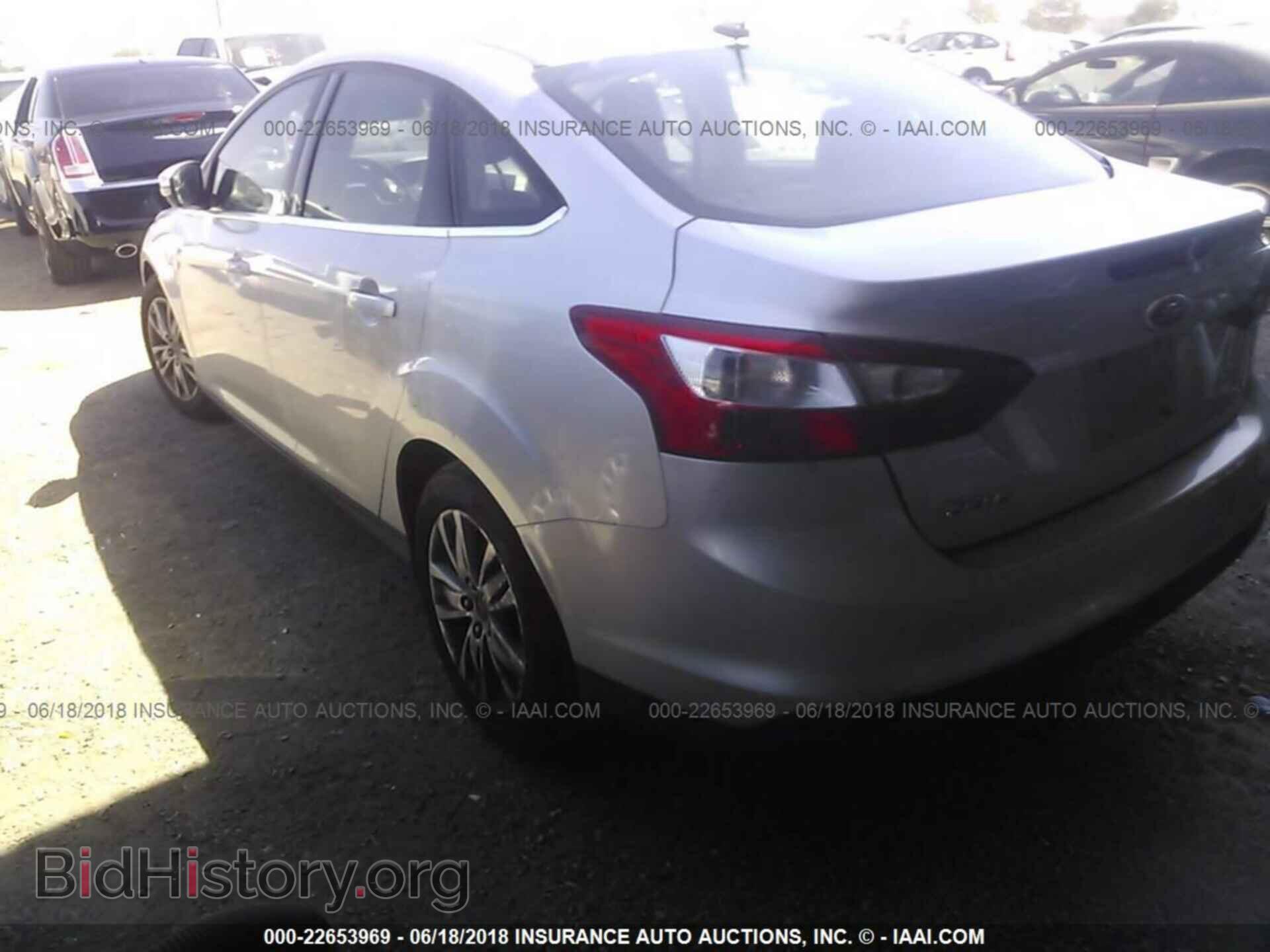2012 Ford Focus - VIN: 1FAHP3H20CL367480 - Photo 3