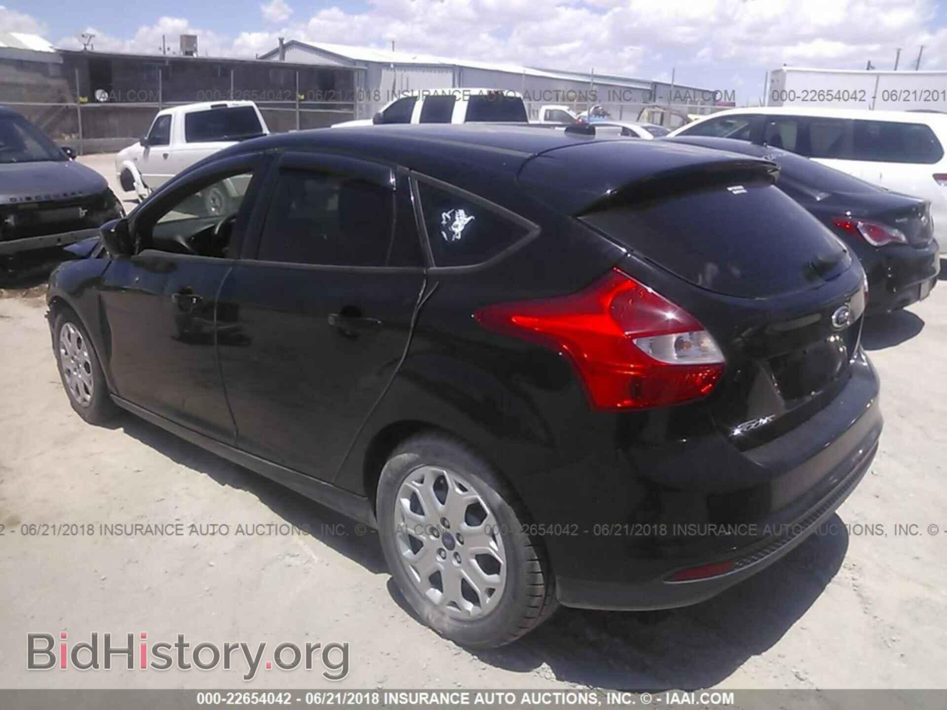 2012 Ford Focus - VIN: 1FAHP3K24CL268704 - Photo 3