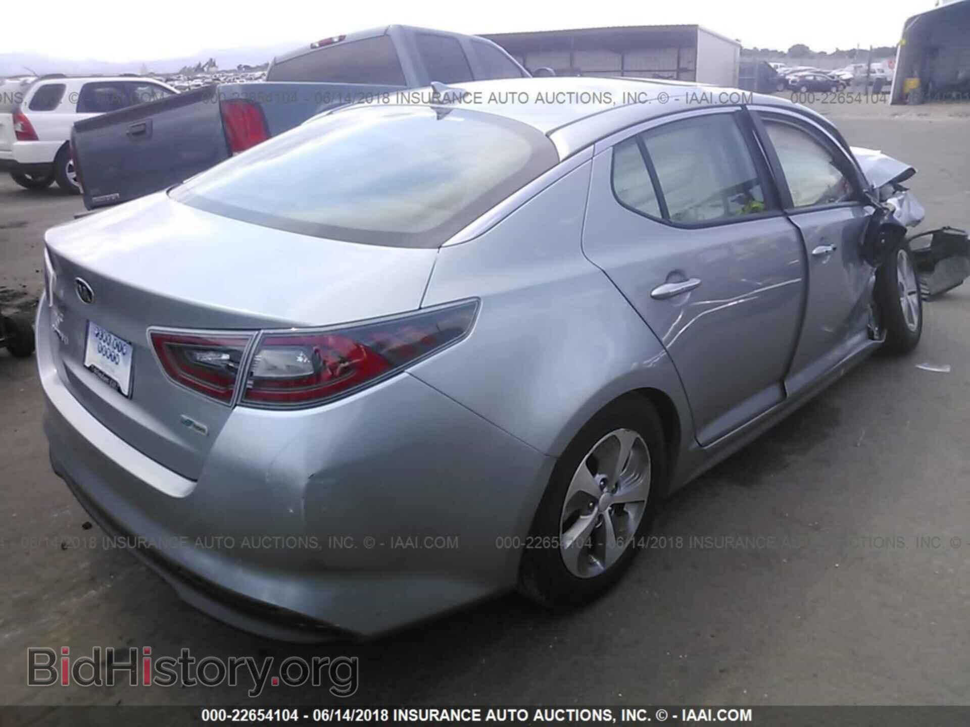 2015 Kia Optima - VIN: KNAGM4AD1F5086486 - Photo 4