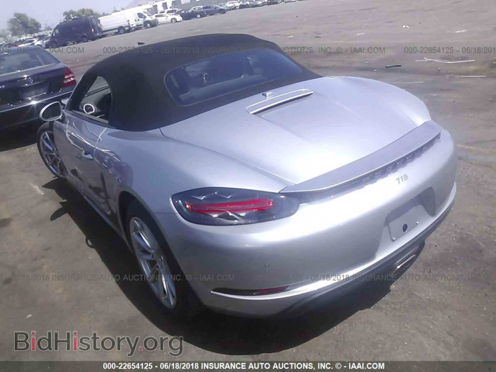 2018 Porsche Boxster - VIN: WP0CA2A88JS210247 - Фото 3