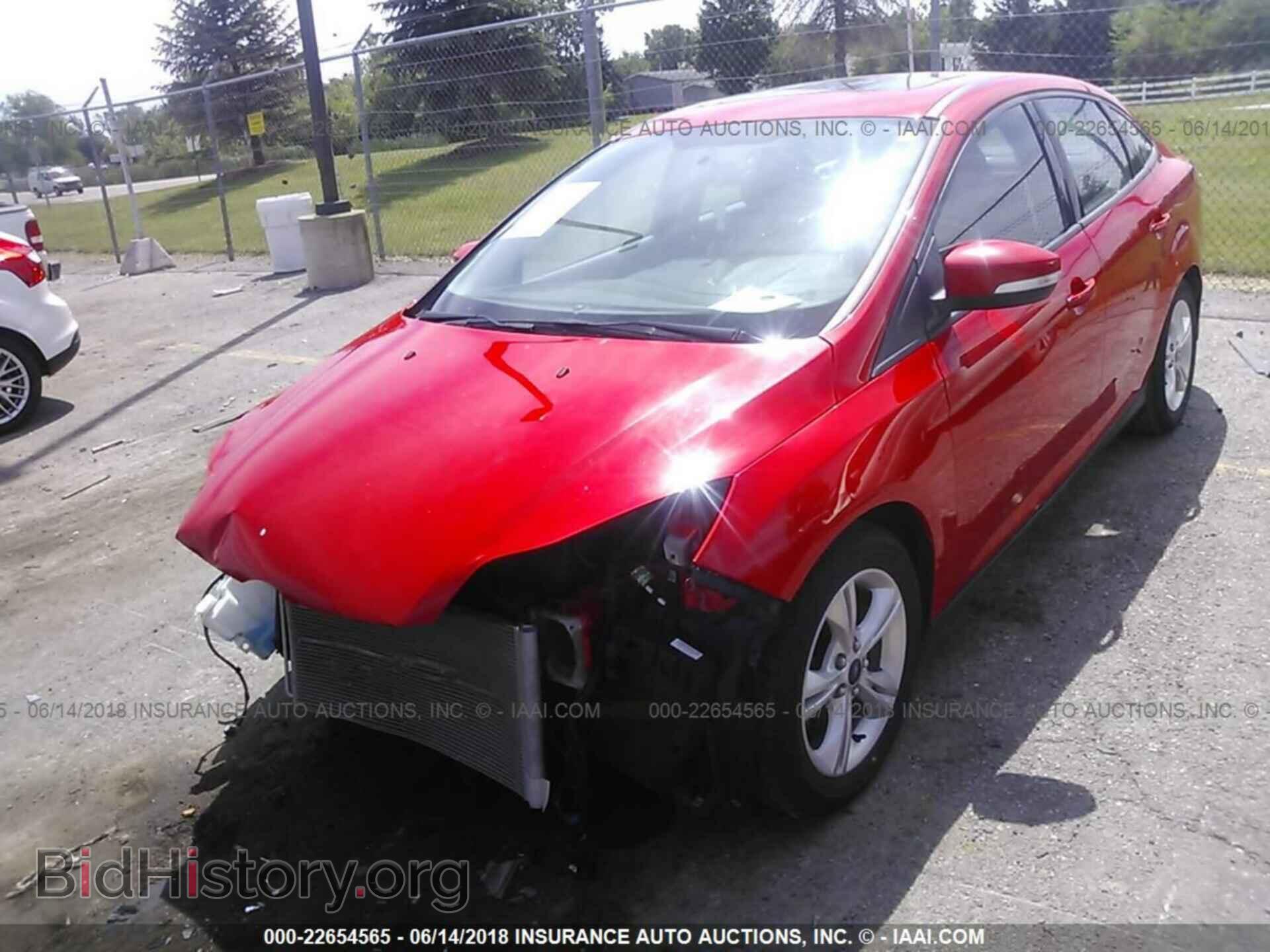 2014 Ford Focus - VIN: 1FADP3F2XEL361819 - Фото 2