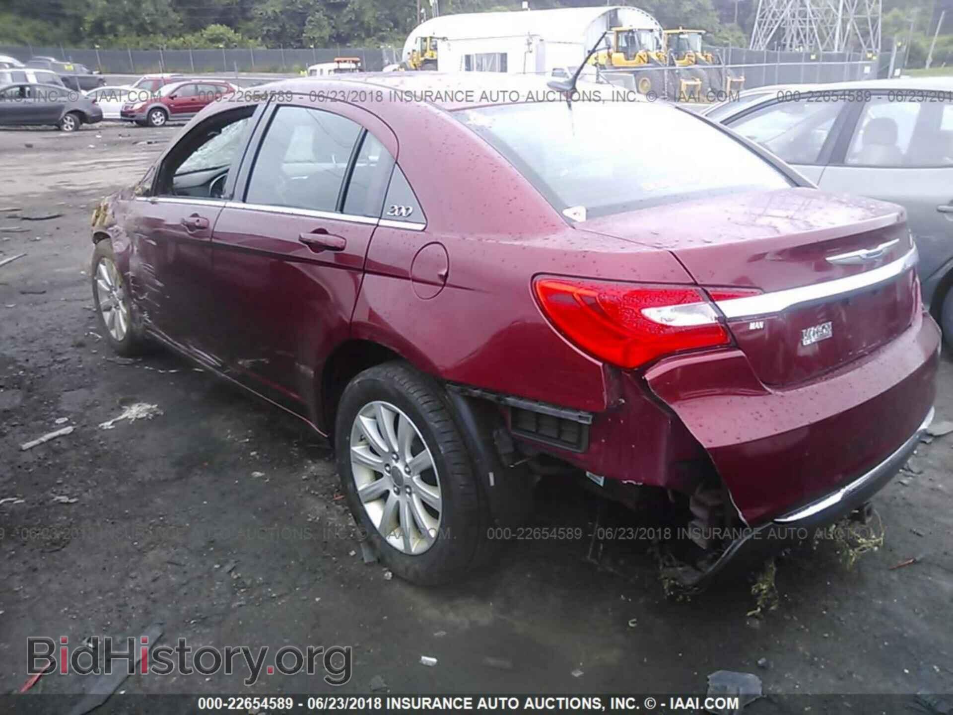 2014 Chrysler 200 - VIN: 1C3CCBBB7EN159031 - Photo 3