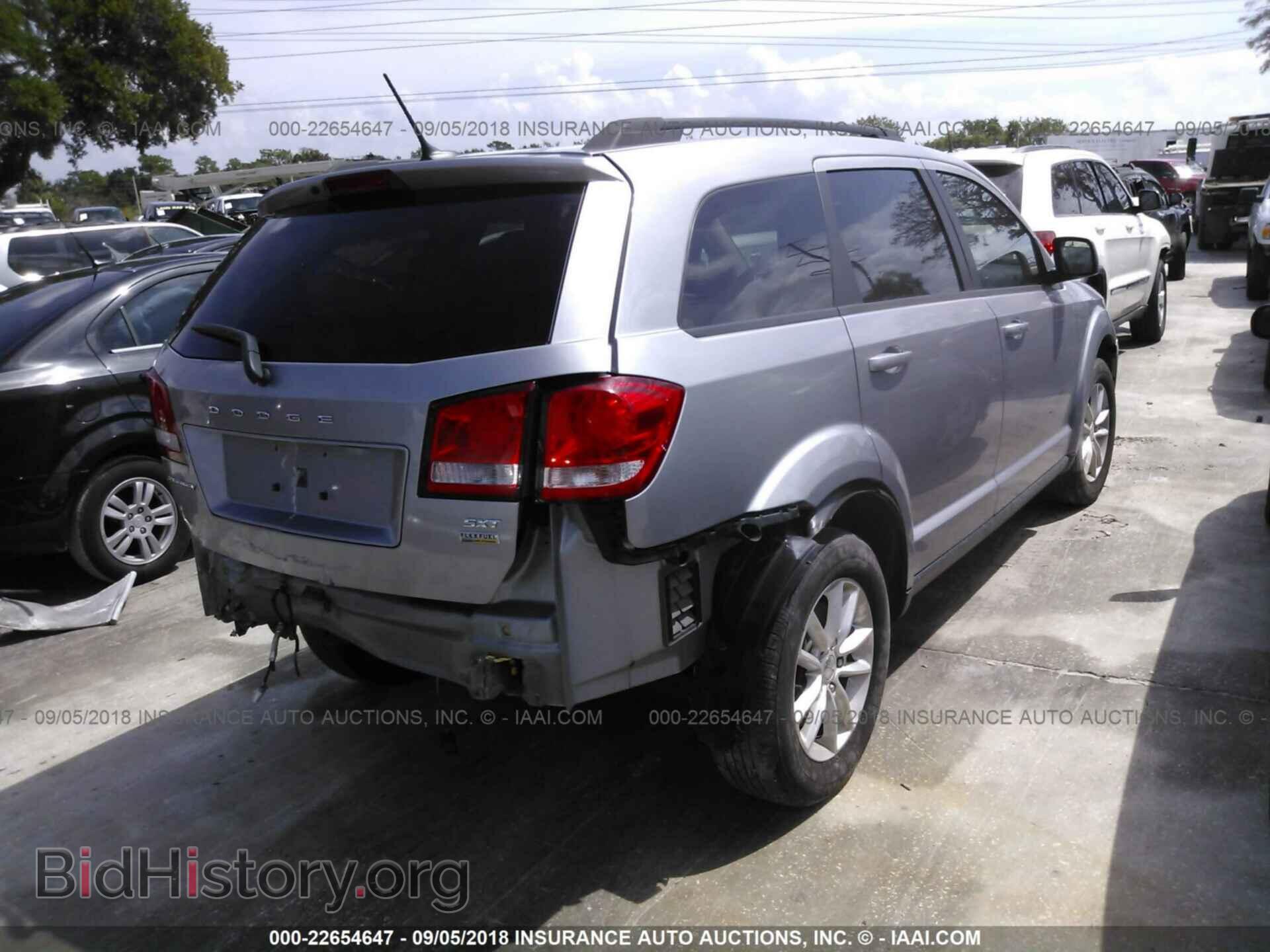 2016 Dodge Journey - VIN: 3C4PDCBG7GT137397 - Фото 4