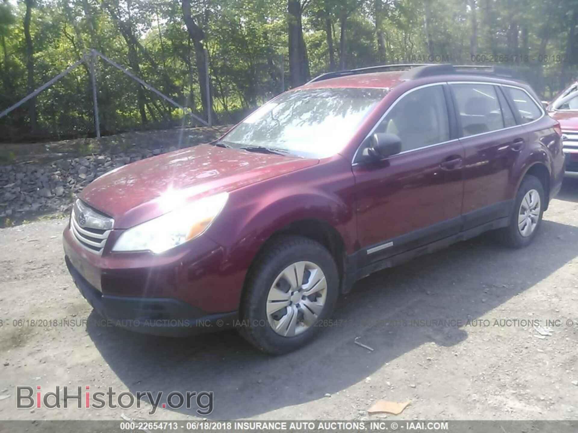 2011 Subaru Outback - VIN: 4S4BRBAC4B1364160 - Фото 2