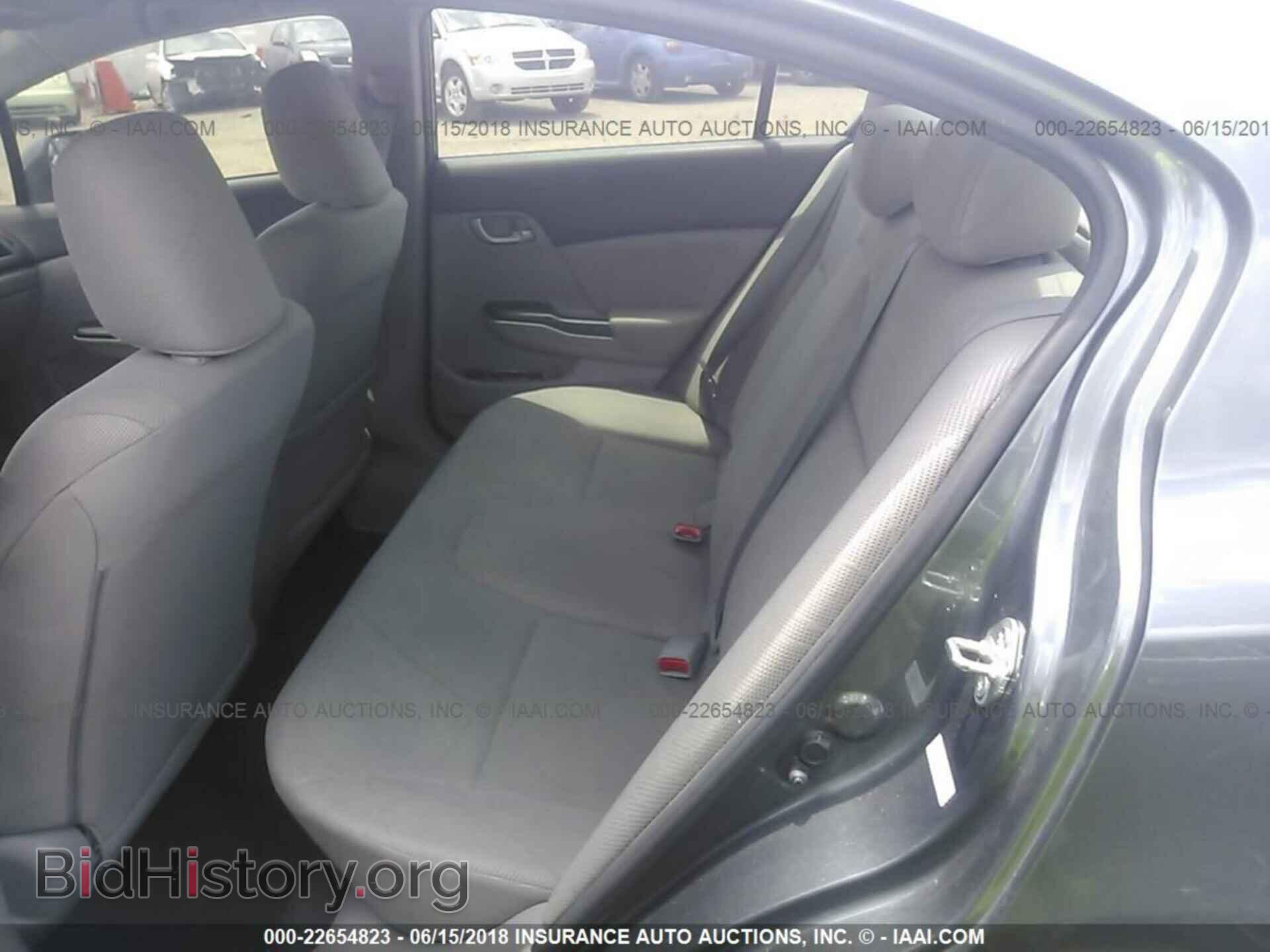 2012 Honda CIVIC (VIN 2HGFB2F50CH330807) — фото 8 из 10