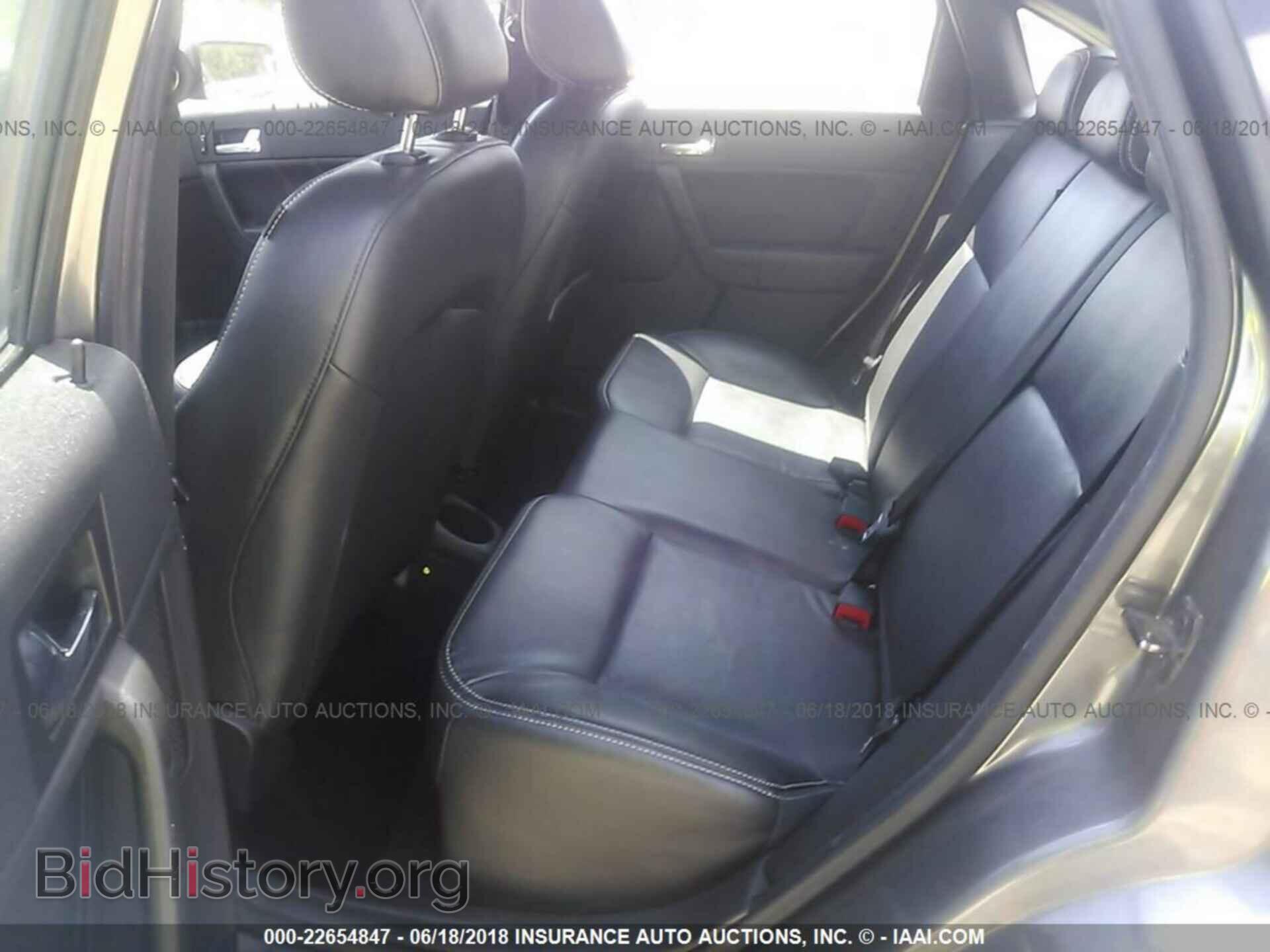 2011 Ford Focus - VIN: 1FAHP3GN0BW132702 - Photo 8
