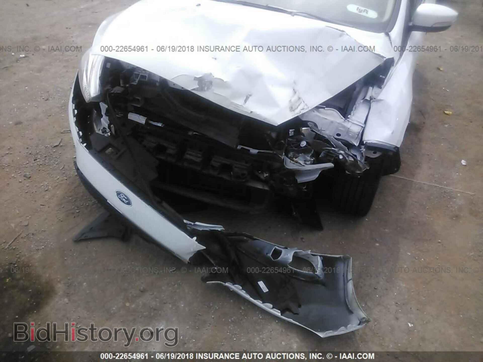 2016 Ford Focus - VIN: 1FADP3K29GL289939 - Photo 6