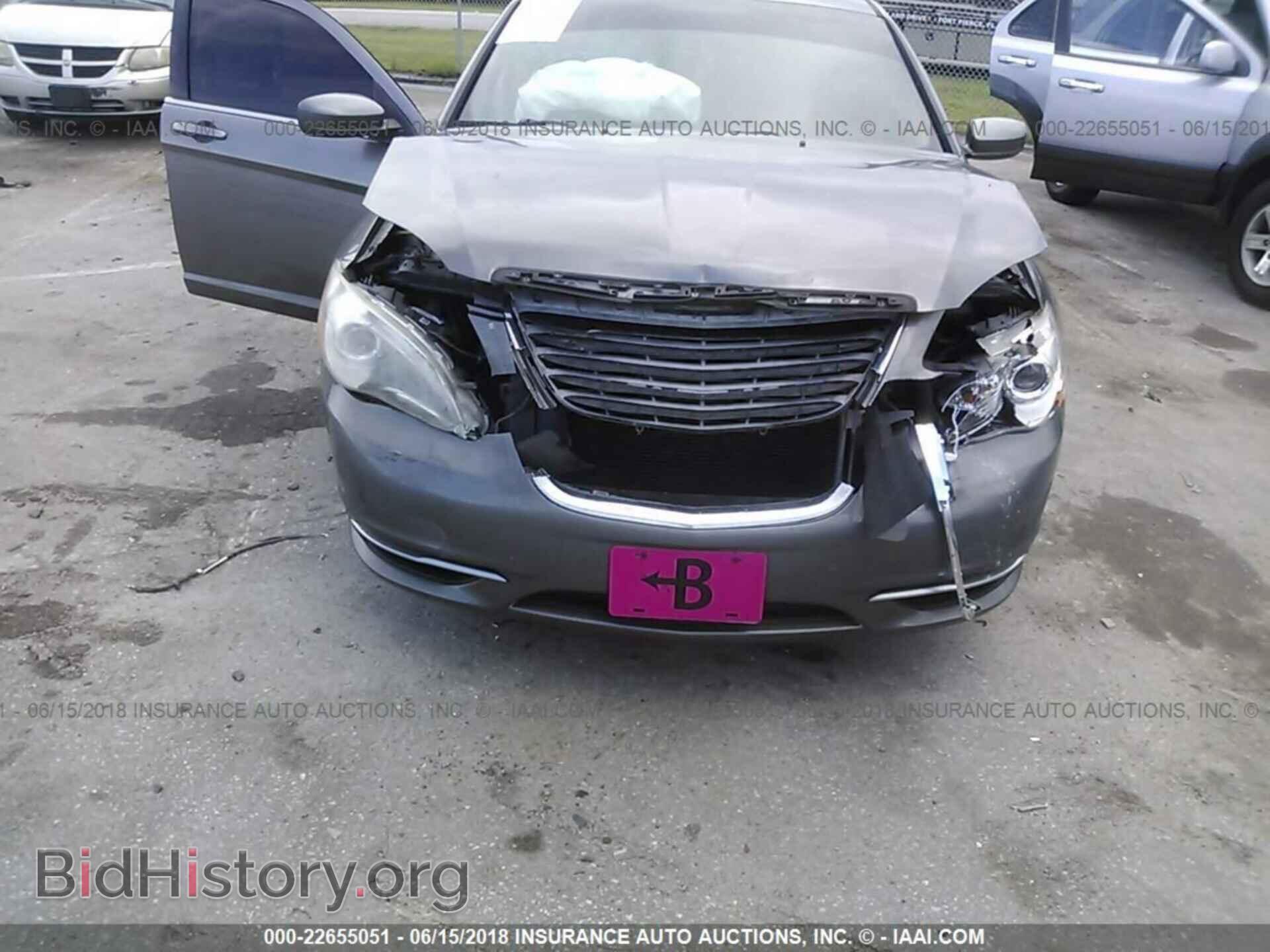 2012 Chrysler 200 - VIN: 1C3CCBAB1CN320360 - Photo 6