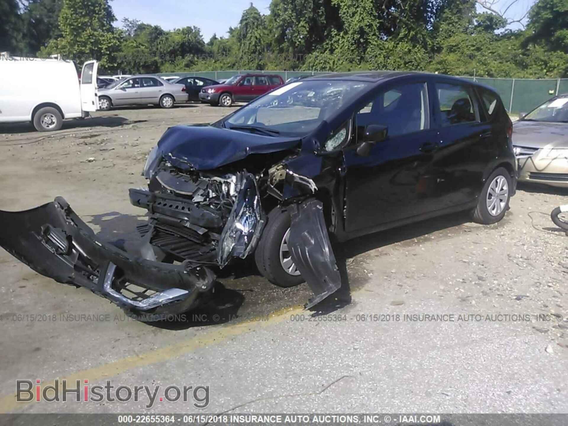 2017 Nissan Versa note - VIN: 3N1CE2CP6HL373810 - Фото 2