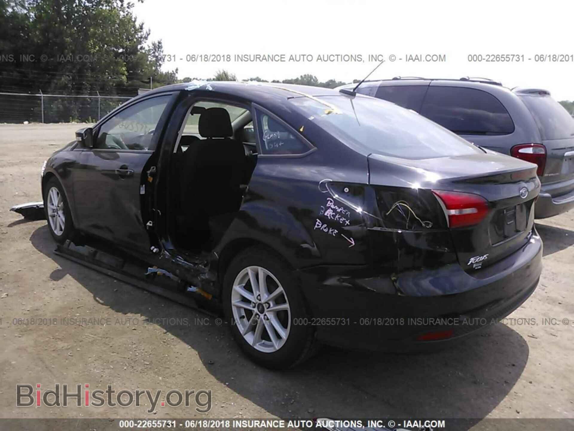 2015 Ford Focus - VIN: 1FADP3F27FL325491 - Photo 3