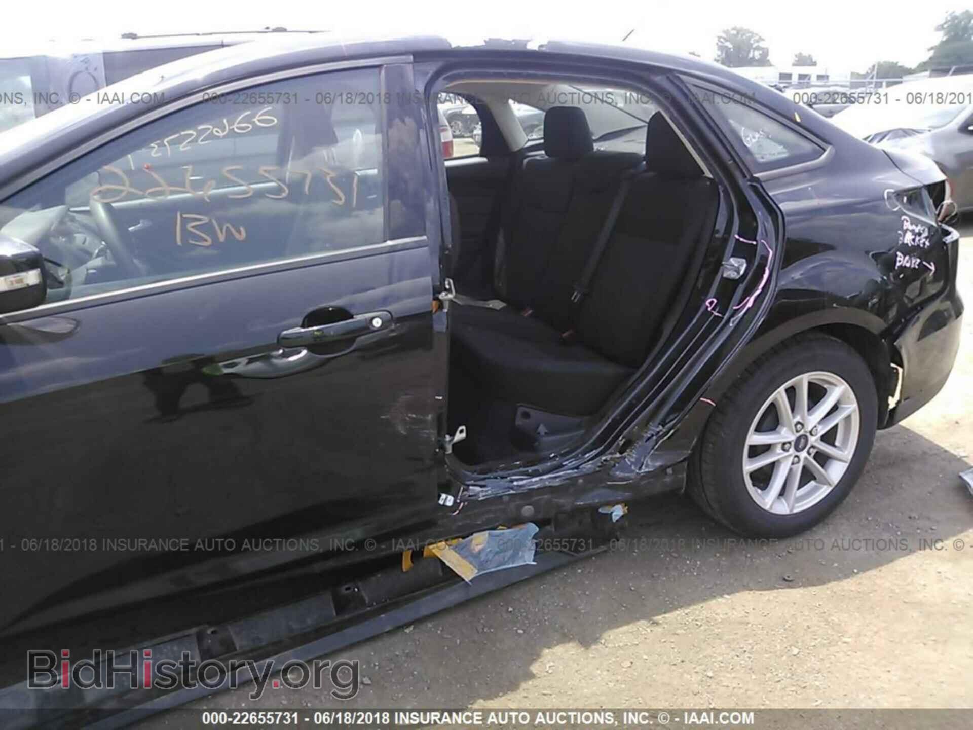 2015 Ford Focus - VIN: 1FADP3F27FL325491 - Photo 6