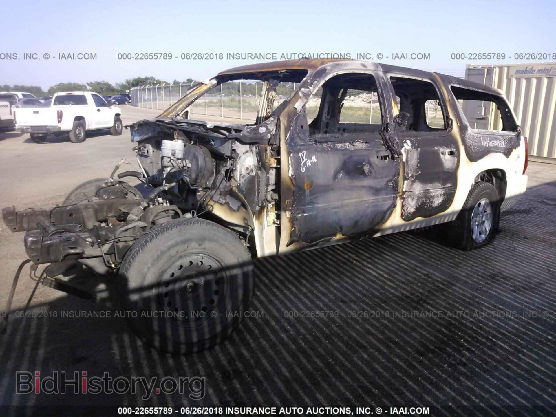 2011 Cadillac Escalade - VIN: 1GYS4KEF0BR315251 - Фото 2