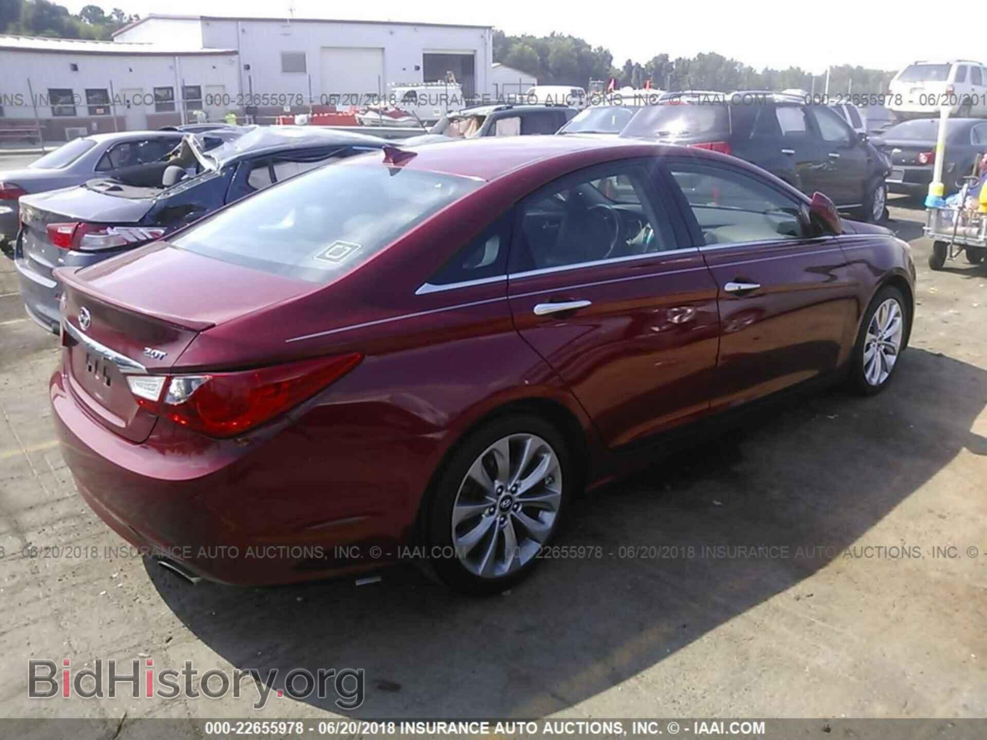 2012 Hyundai Sonata - VIN: 5NPEC4AB0CH394384 - Photo 4