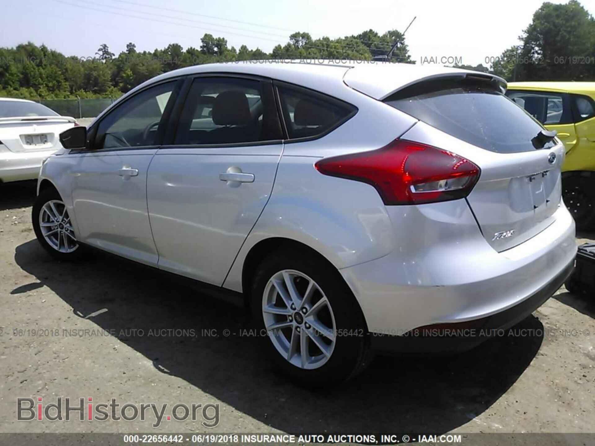 2017 Ford Focus - VIN: 1FADP3K28HL330871 - Photo 3