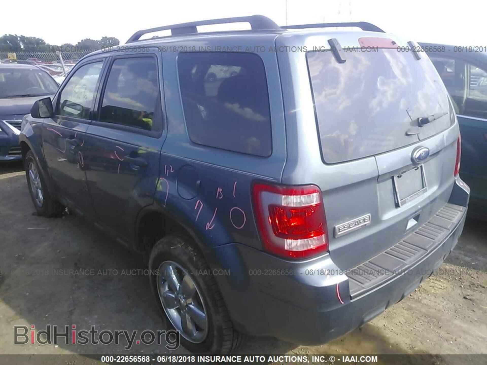 2011 Ford Escape - VIN: 1FMCU0D78BKC01396 - Photo 3
