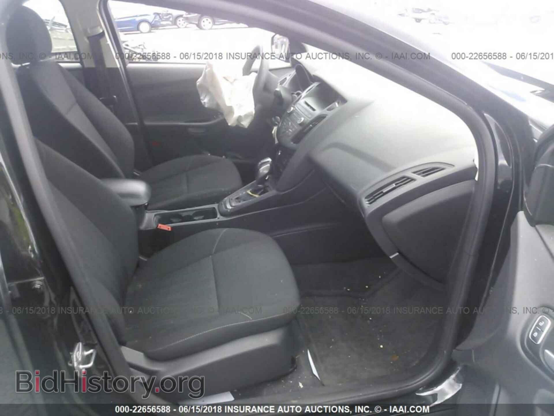 2015 Ford Focus - VIN: 1FADP3F23FL258811 - Photo 5