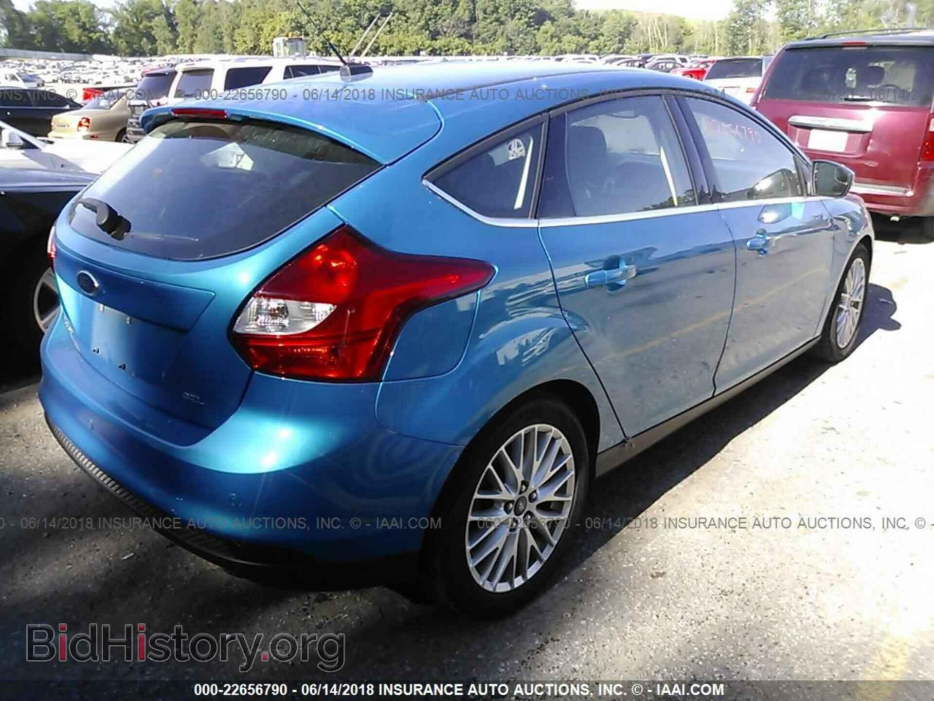 2012 Ford Focus - VIN: 1FAHP3M29CL320390 - Photo 4