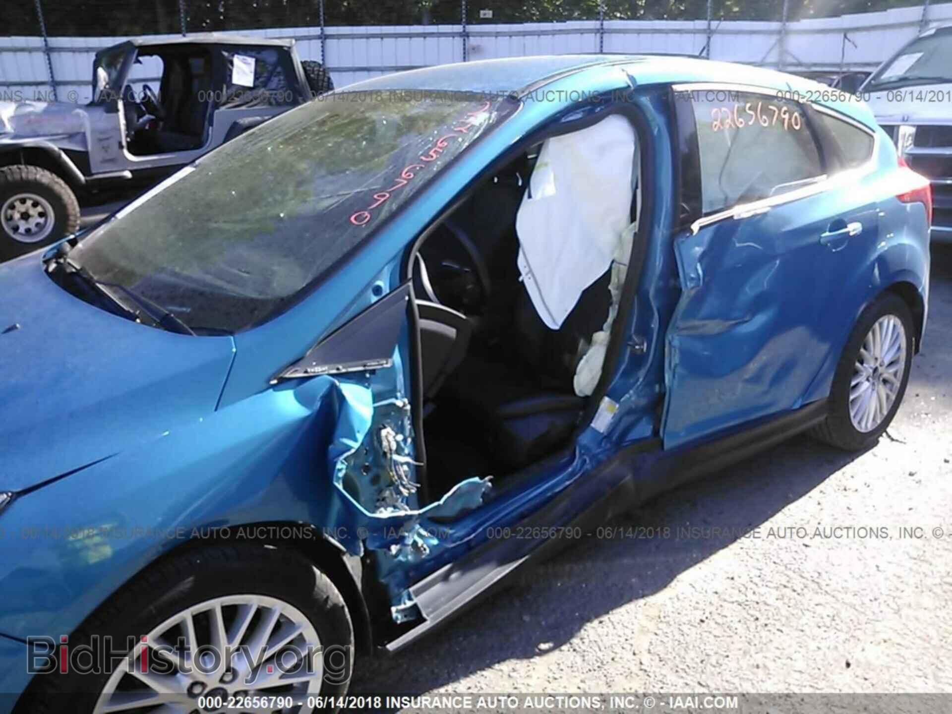 2012 Ford Focus - VIN: 1FAHP3M29CL320390 - Photo 6