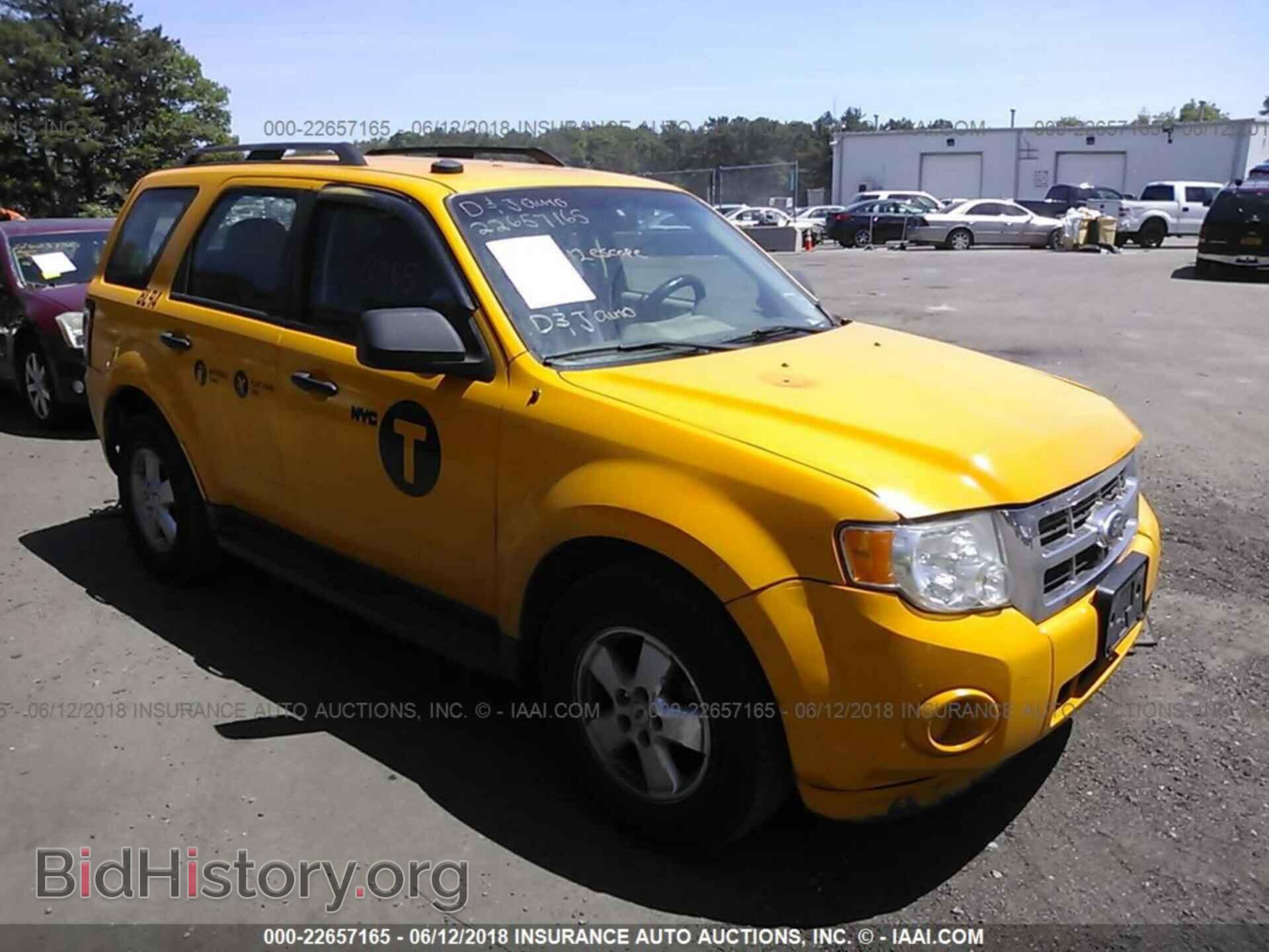 Photo 1FMCU0C78CKC34045 - Ford Escape 2012