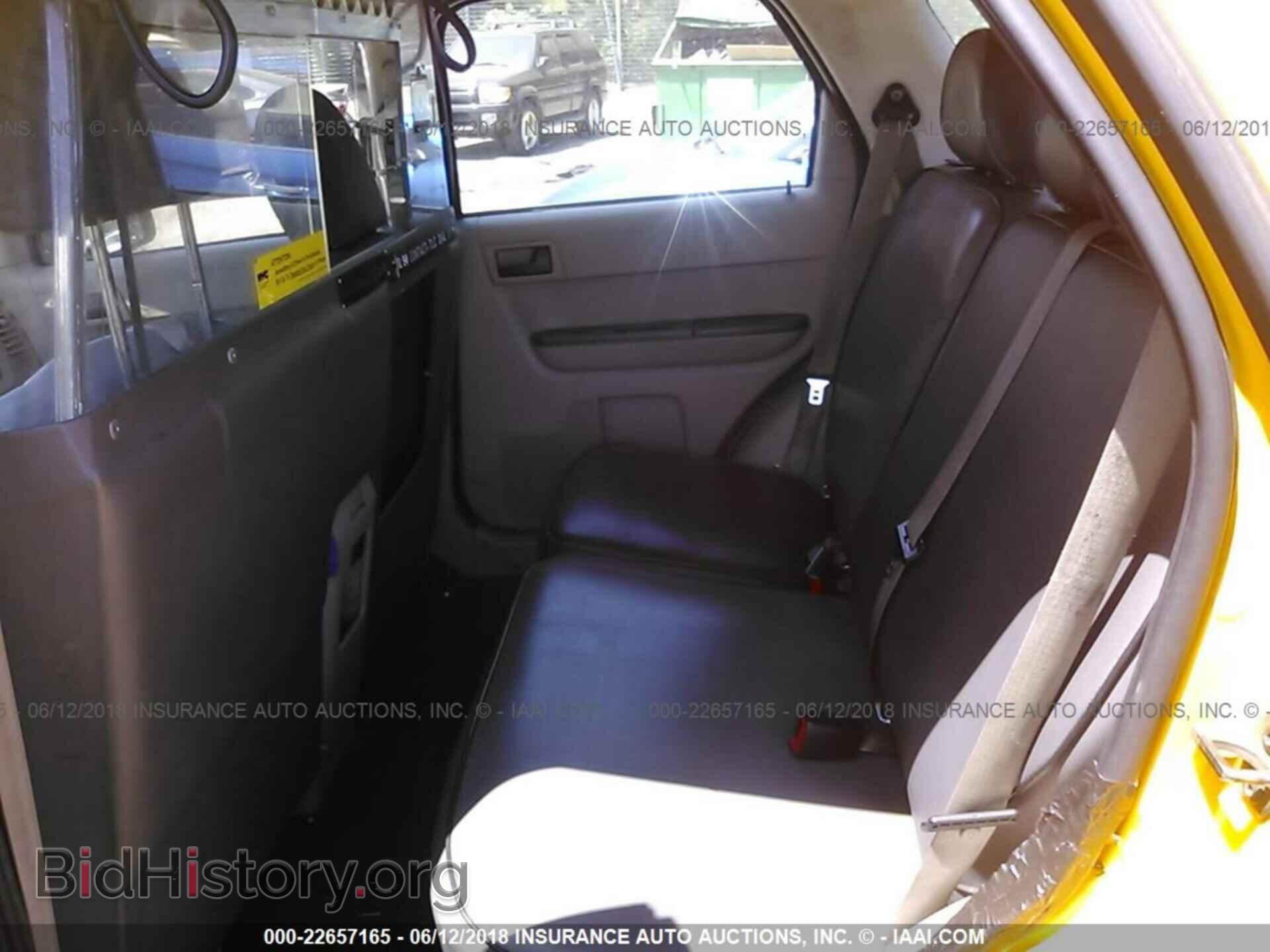 2012 Ford Escape - VIN: 1FMCU0C78CKC34045 - Фото 8