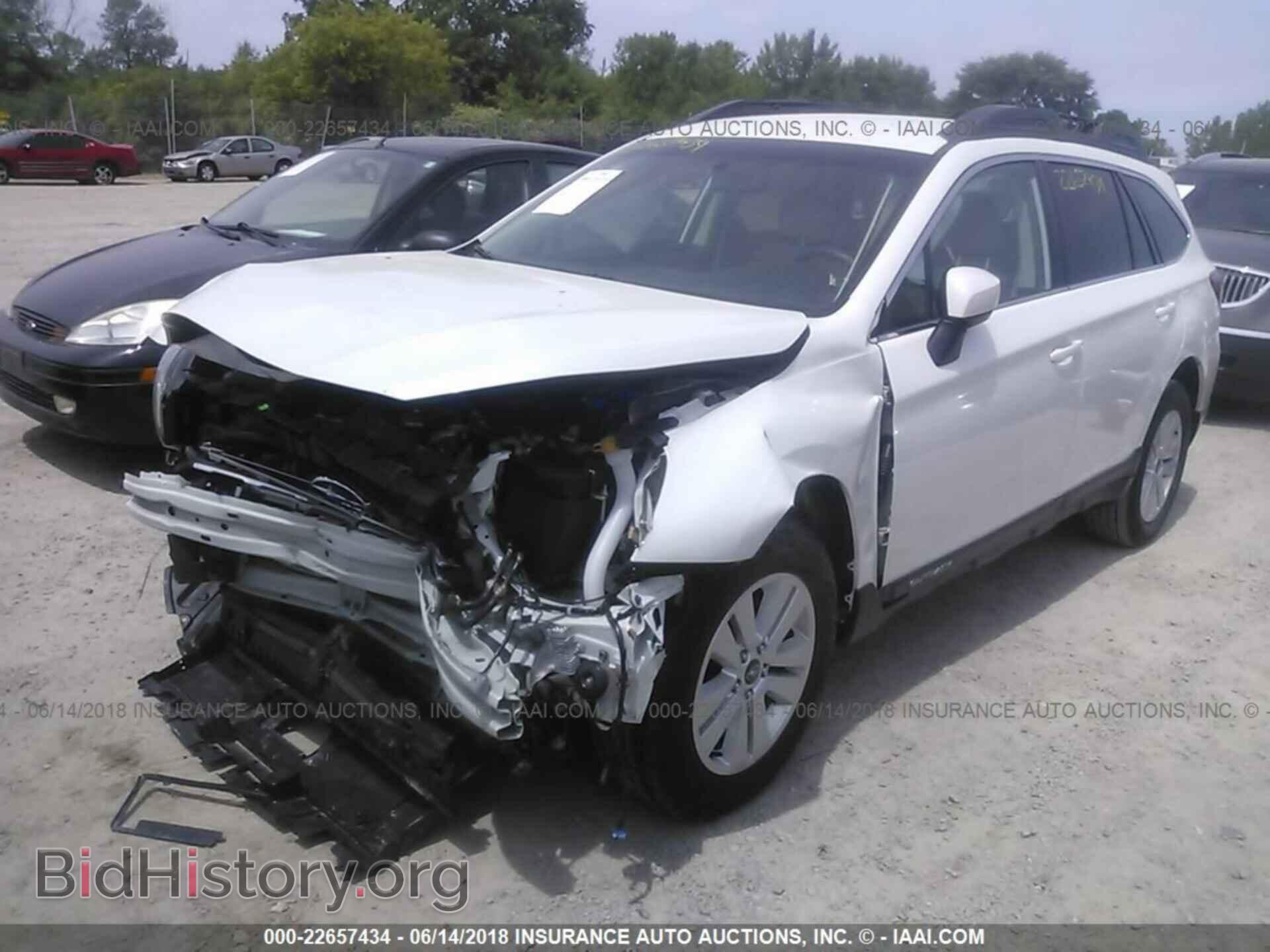2017 Subaru Outback - VIN: 4S4BSACC2H3243099 - Фото 2