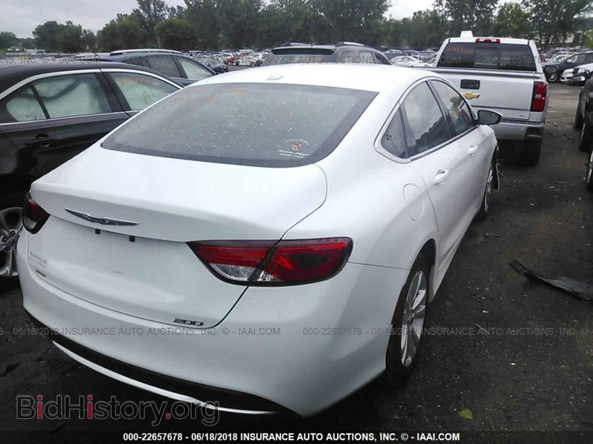 2015 Chrysler 200 - VIN: 1C3CCCAB2FN659266 - Photo 4