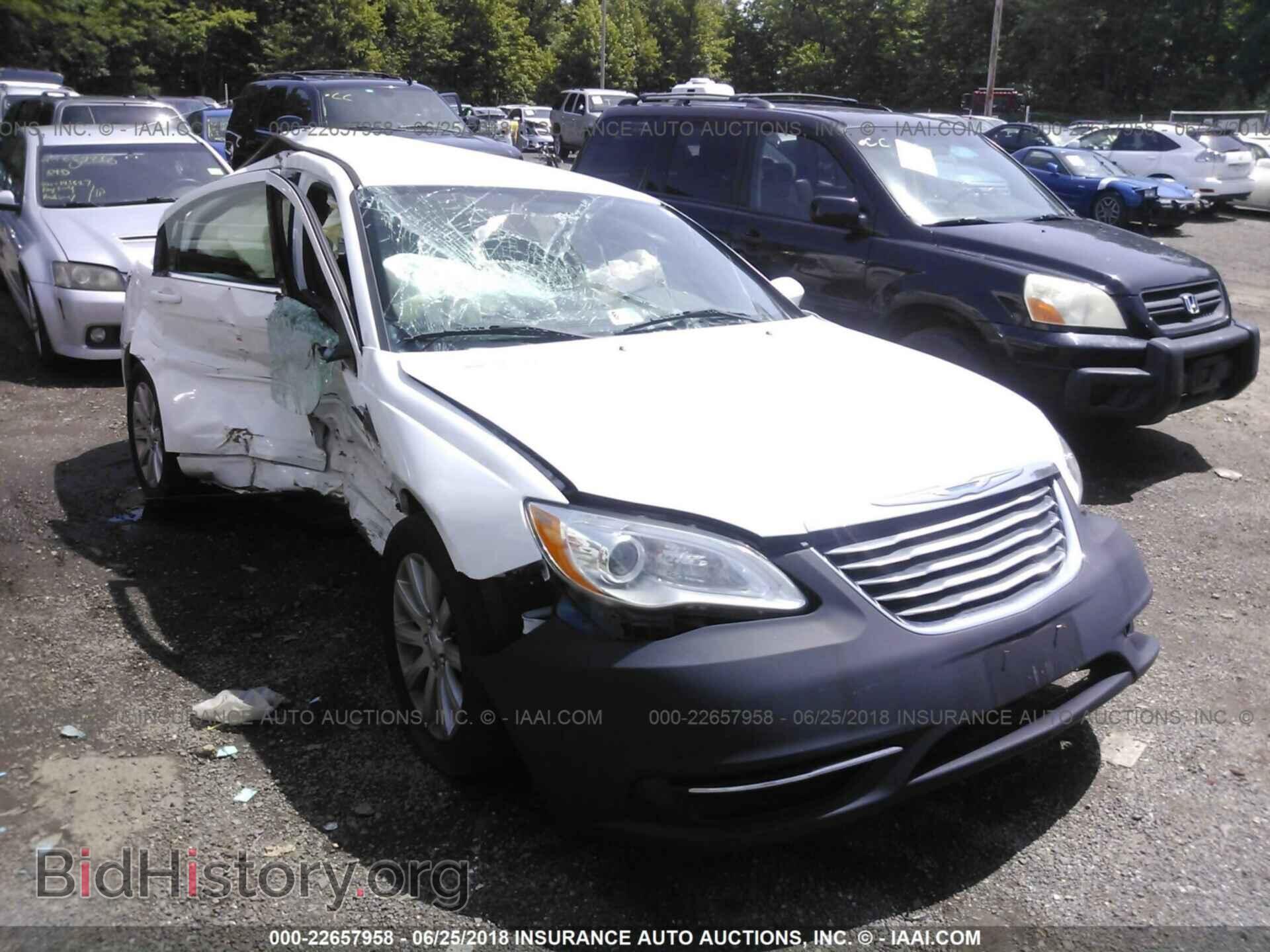 Photo 1C3CCBBB3DN666443 - Chrysler 200 2013
