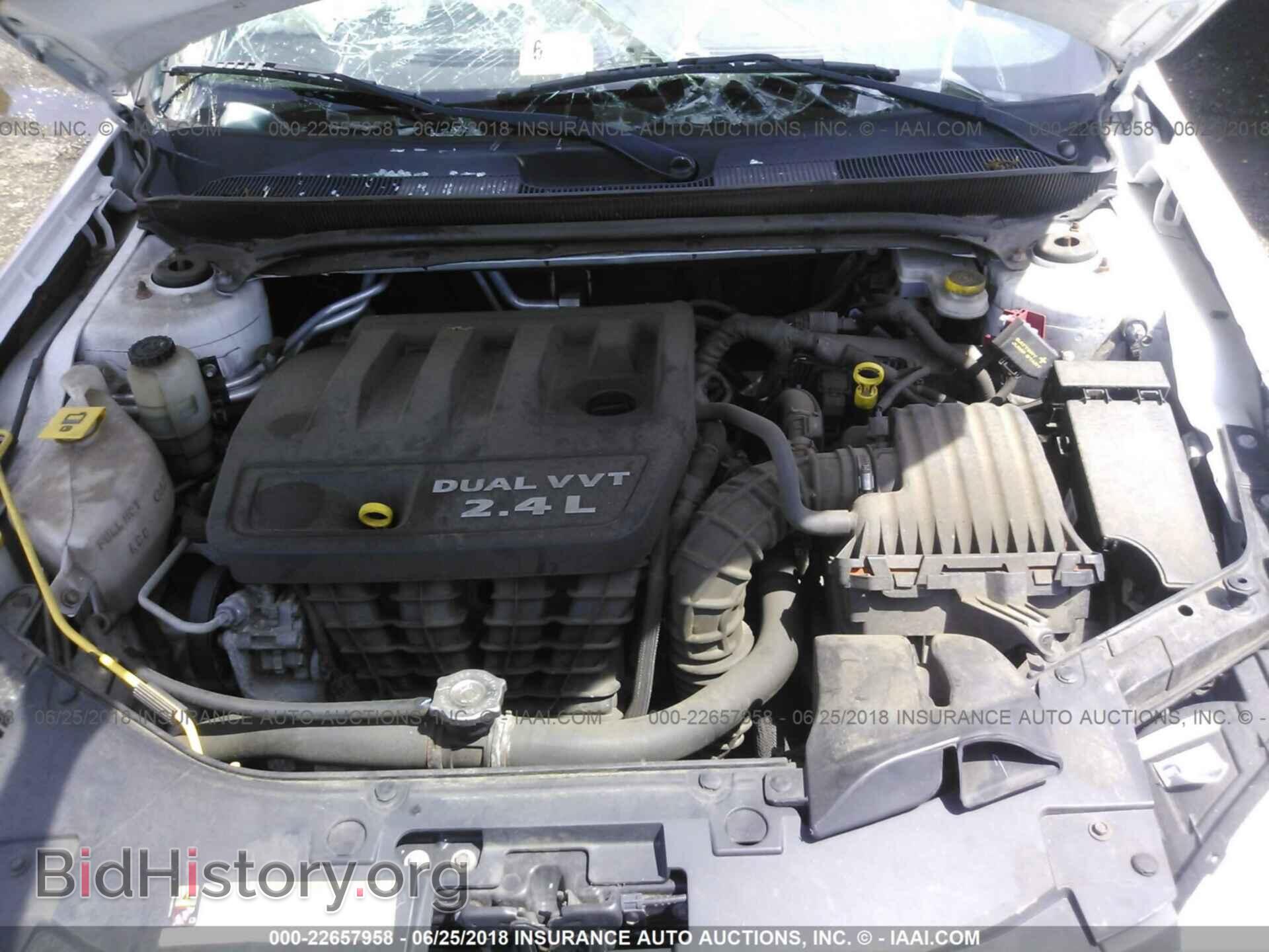 2013 Chrysler 200 - VIN: 1C3CCBBB3DN666443 - Photo 10