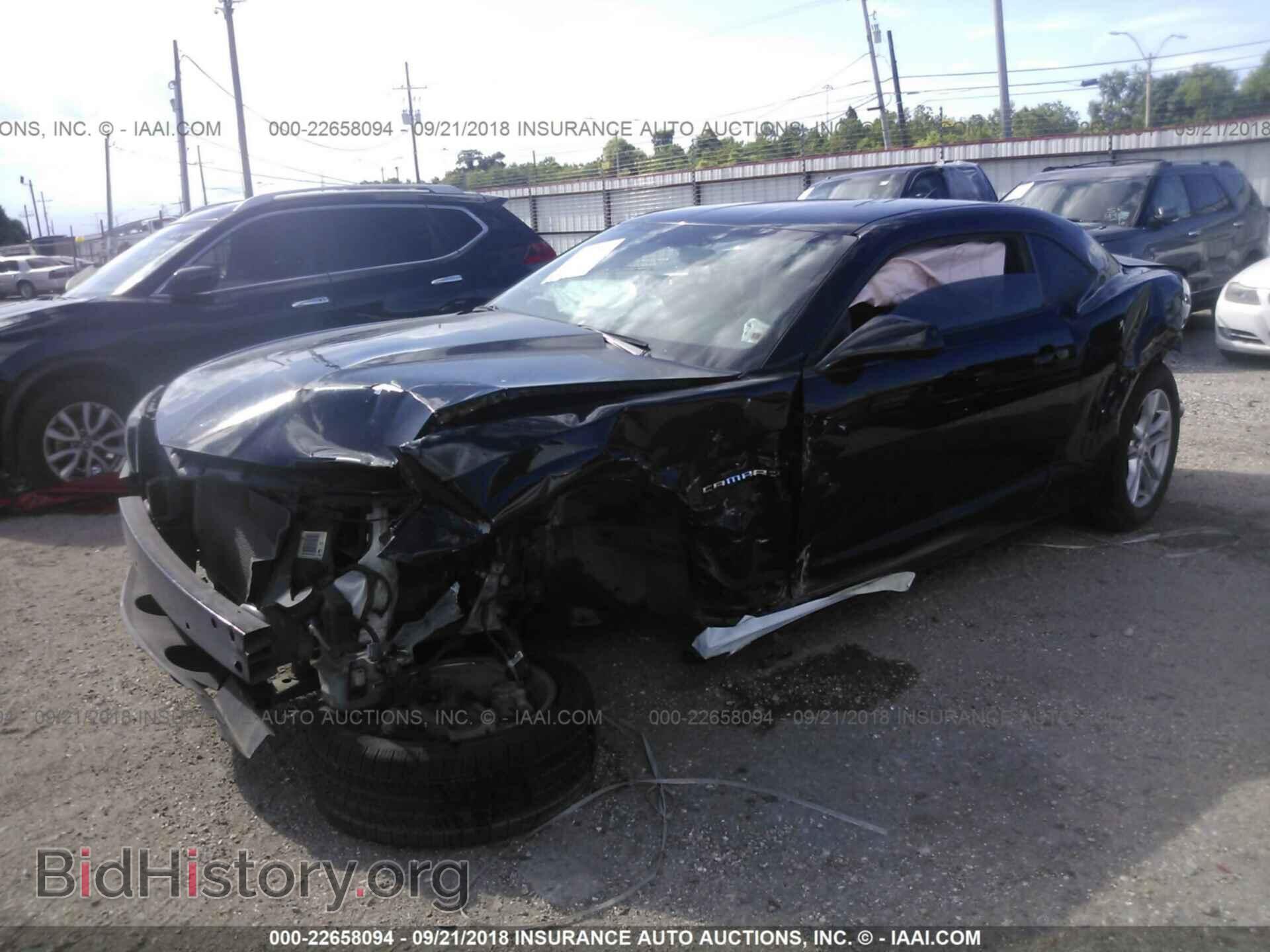 2015 Chevrolet Camaro - VIN: 2G1FB1E32F9135730 - Фото 2