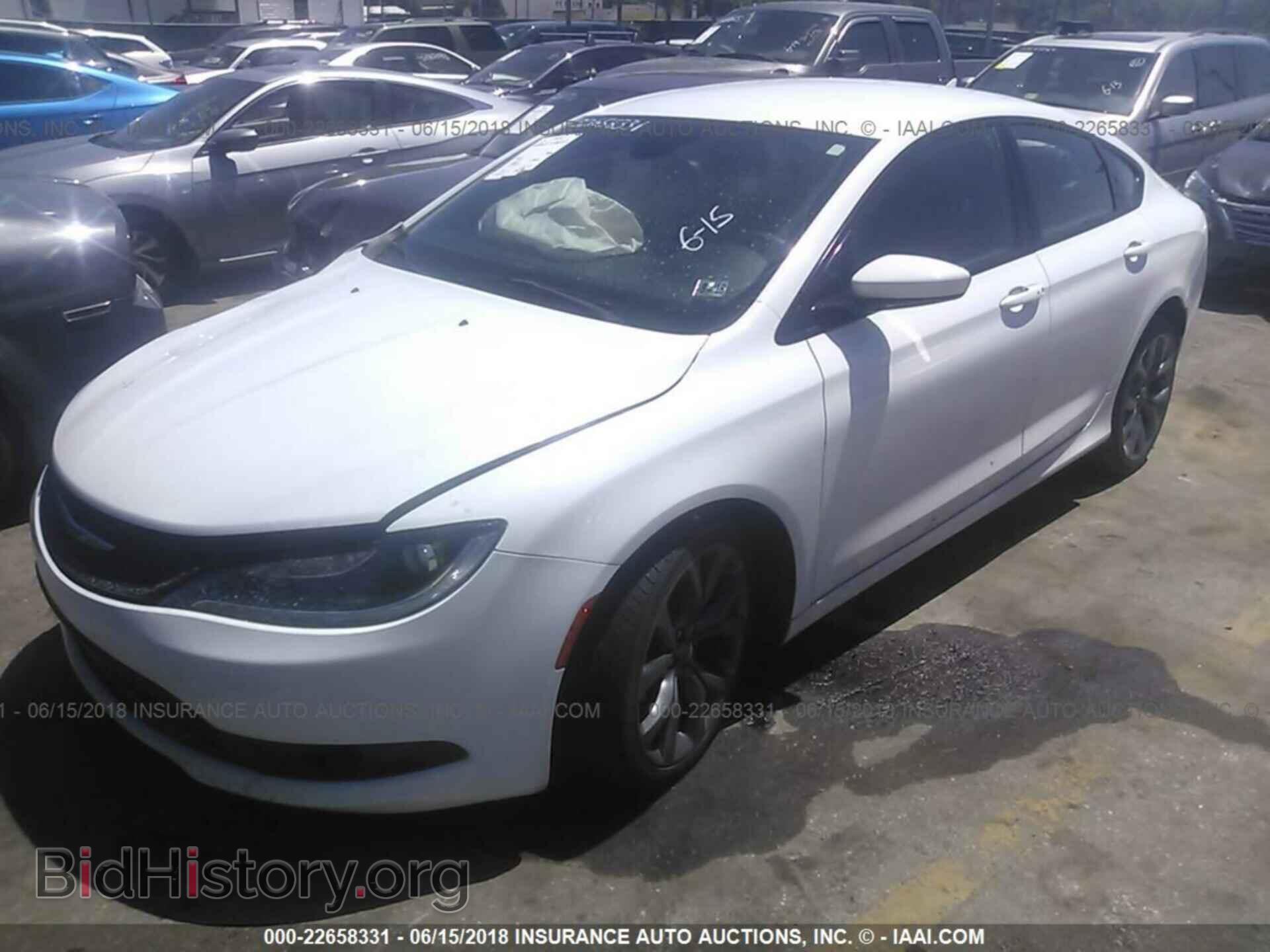 2016 Chrysler 200 - VIN: 1C3CCCDG1GN110473 - Фото 2