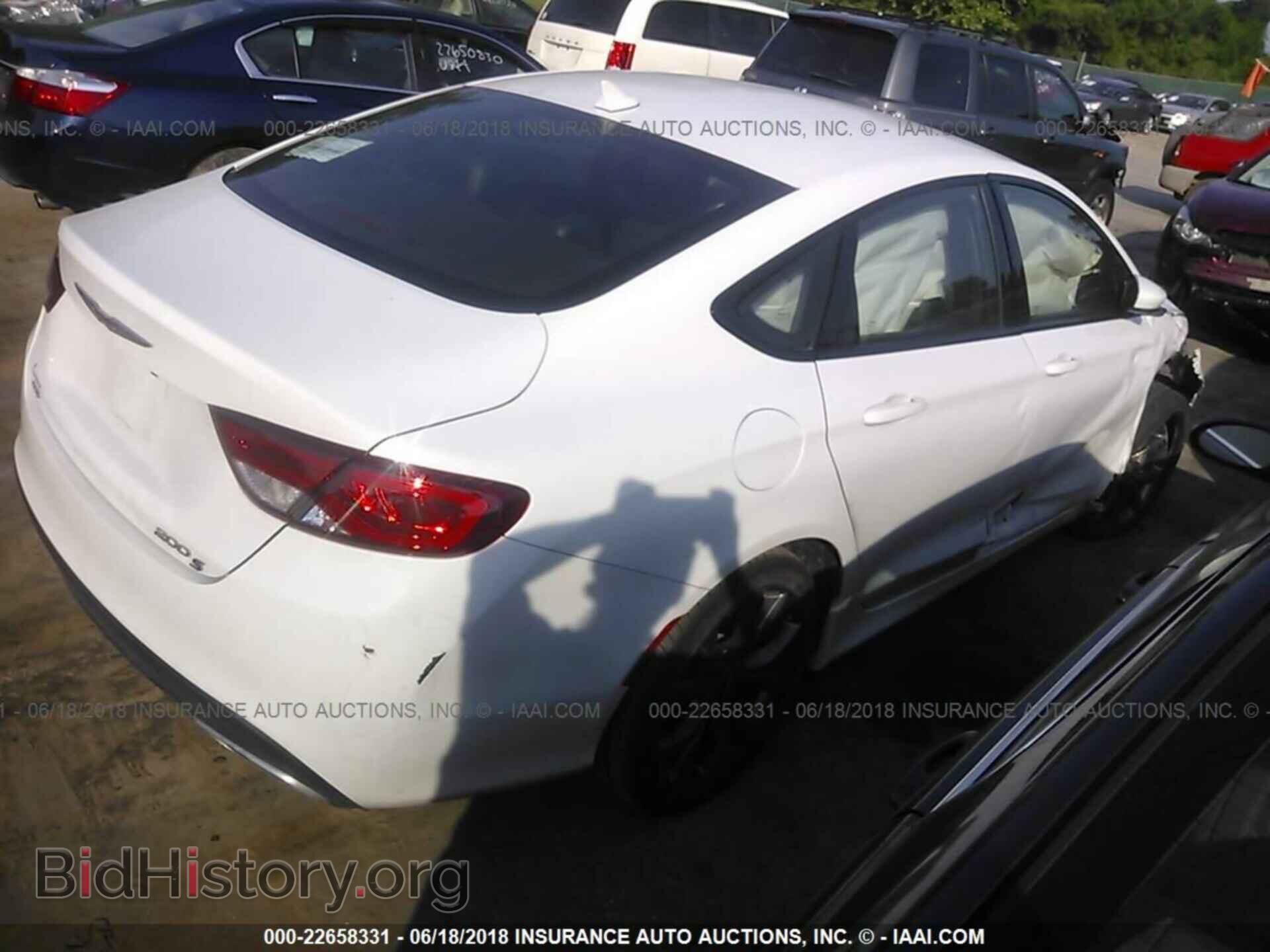 2016 Chrysler 200 - VIN: 1C3CCCDG1GN110473 - Фото 4
