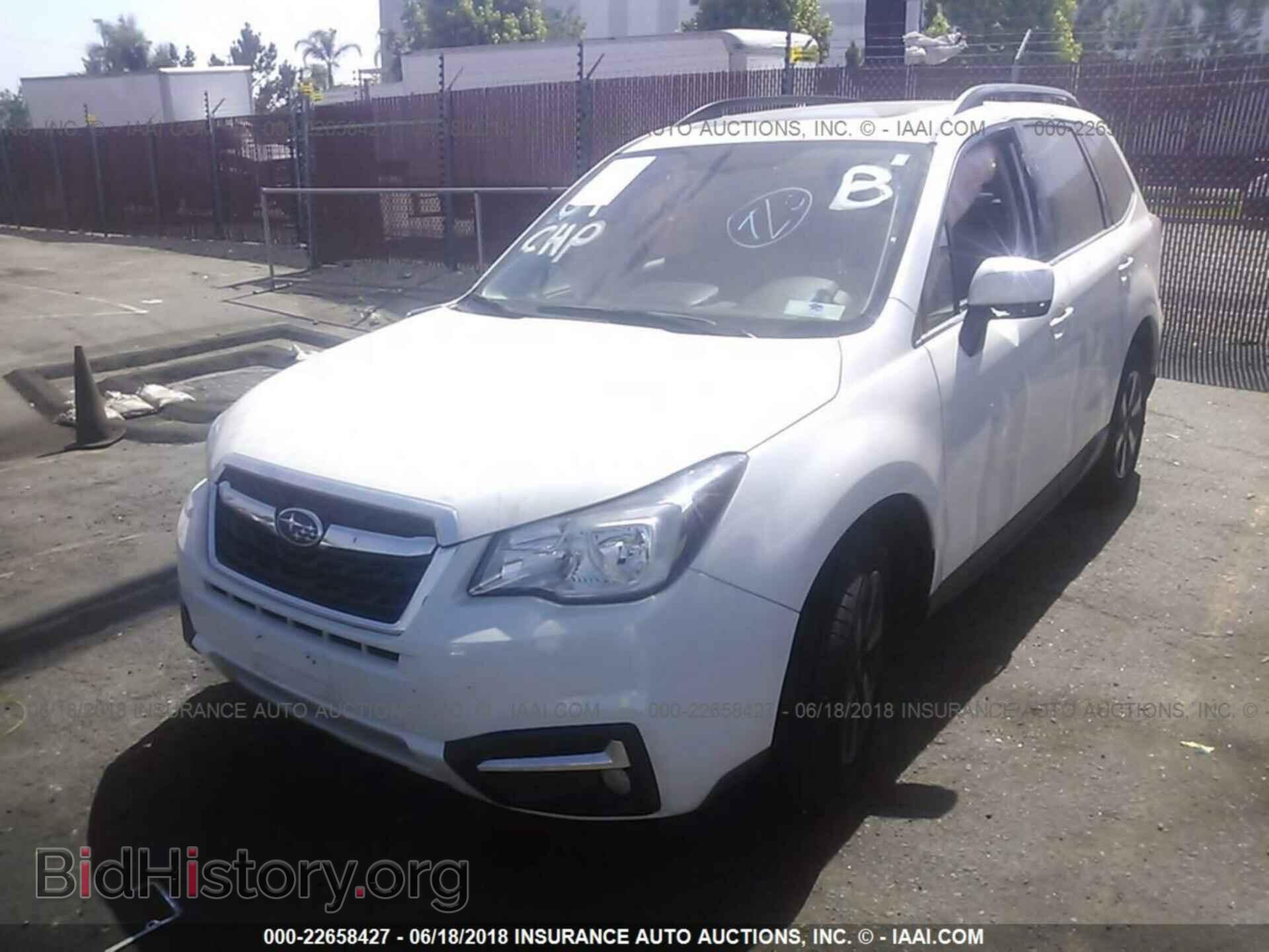 2017 Subaru Forester - VIN: JF2SJAJC2HH479928 - Фото 2