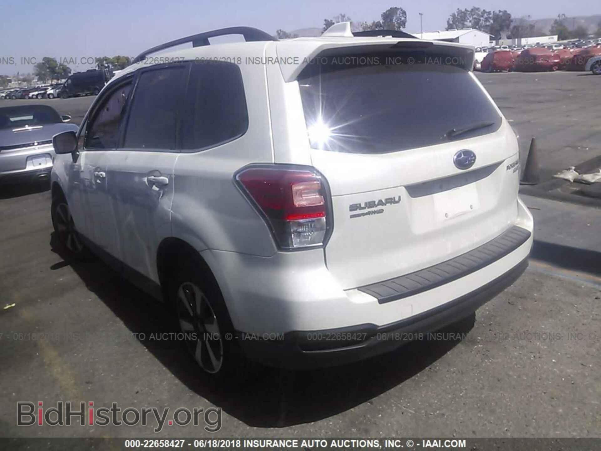 2017 Subaru Forester - VIN: JF2SJAJC2HH479928 - Фото 3