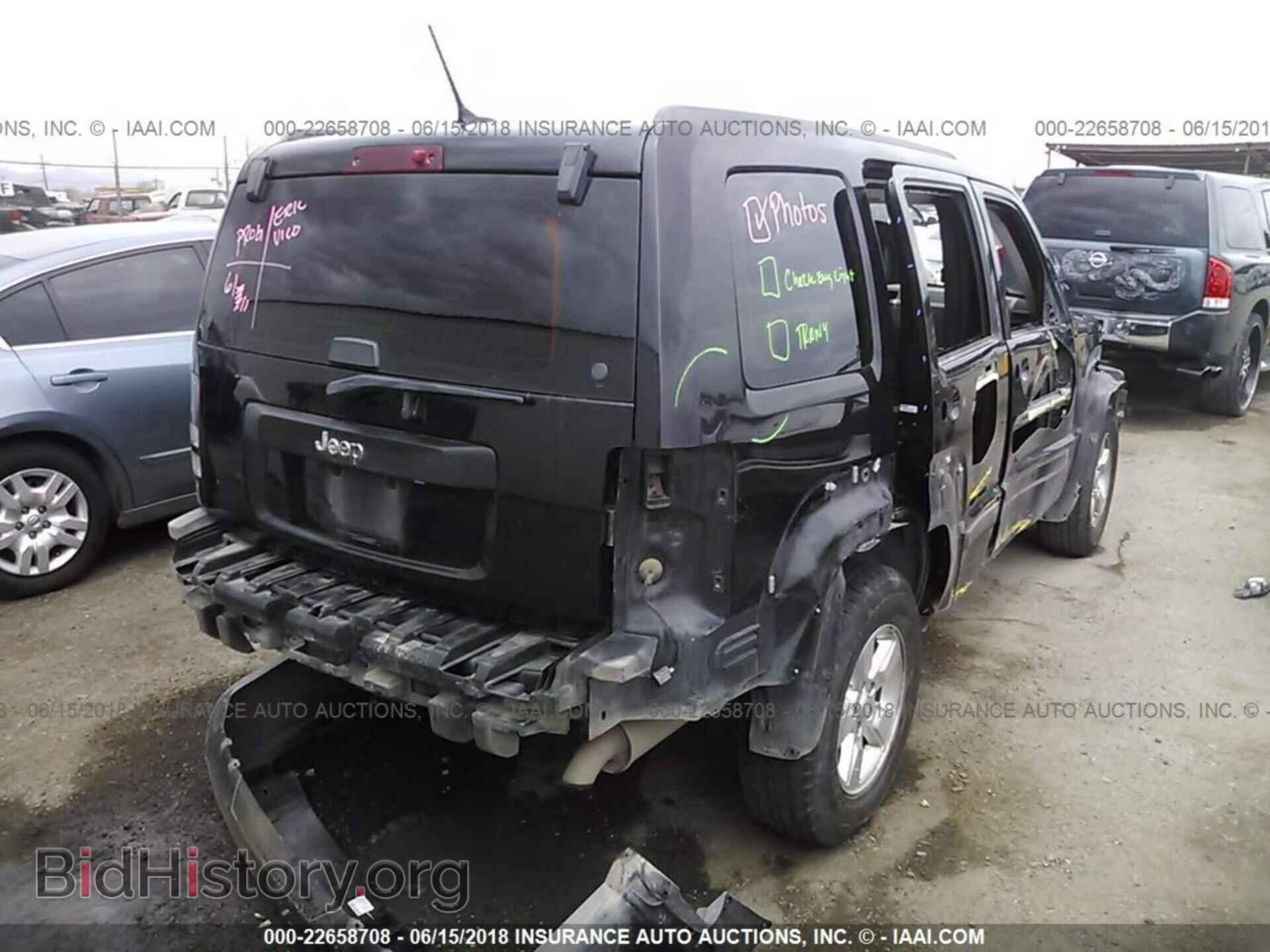 2011 Jeep Liberty - VIN: 1J4PP2GK2BW552946 - Фото 4