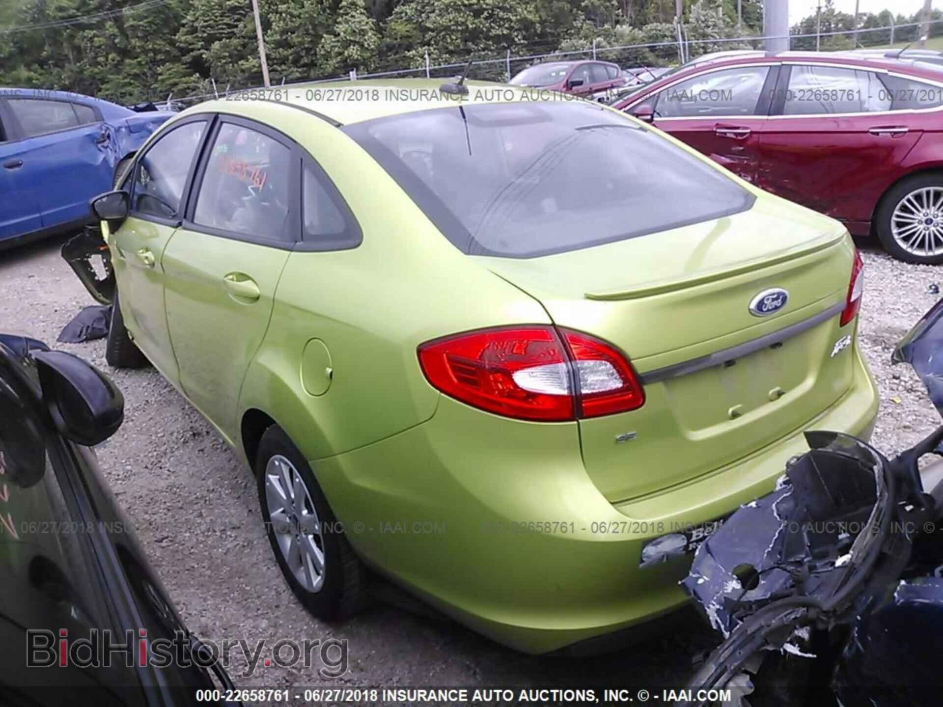 2011 Ford Fiesta - VIN: 3FADP4BJ5BM132283 - Фото 3