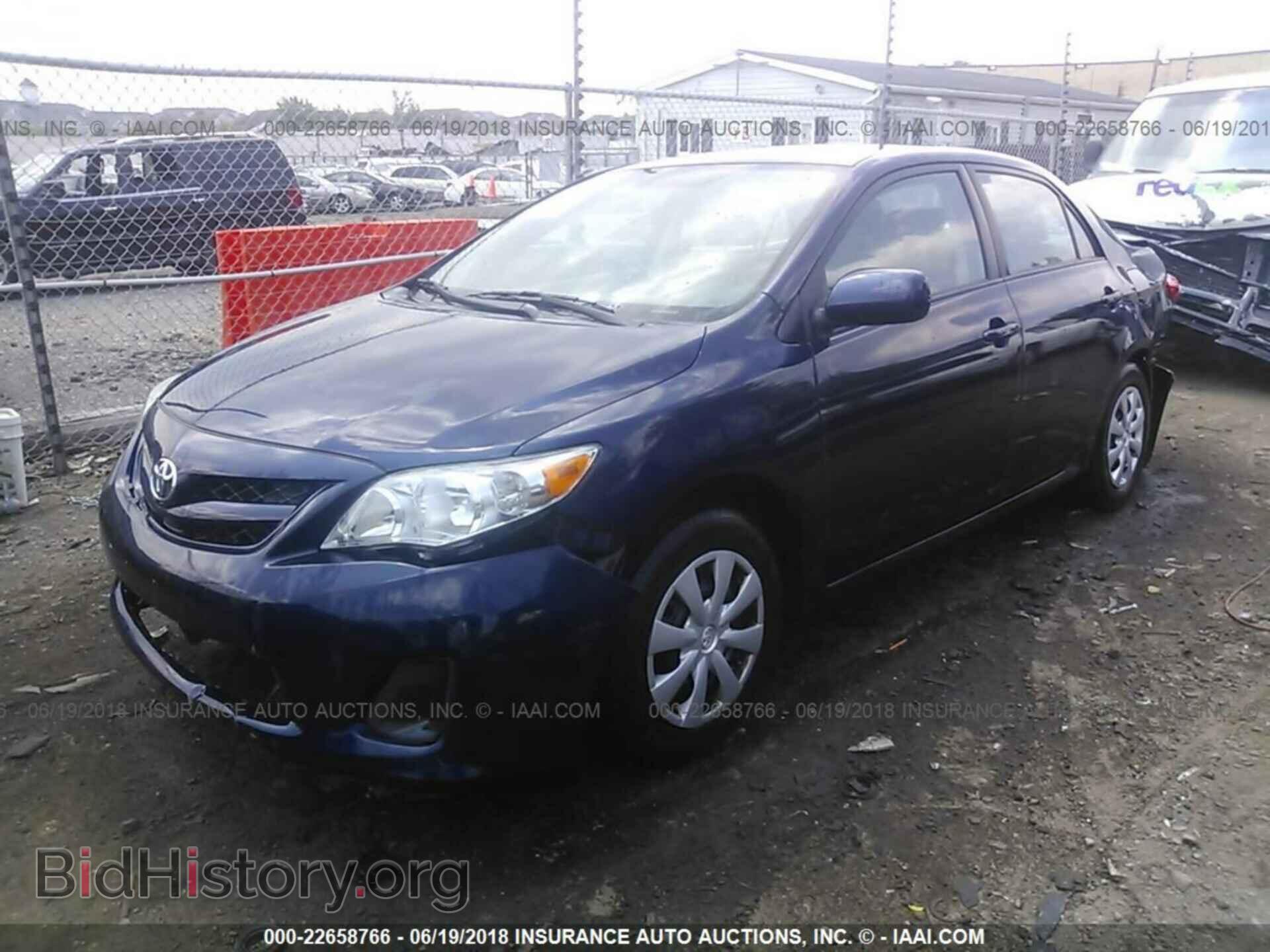 2011 Toyota Corolla - VIN: 2T1BU4EEXBC709777 - Photo 2