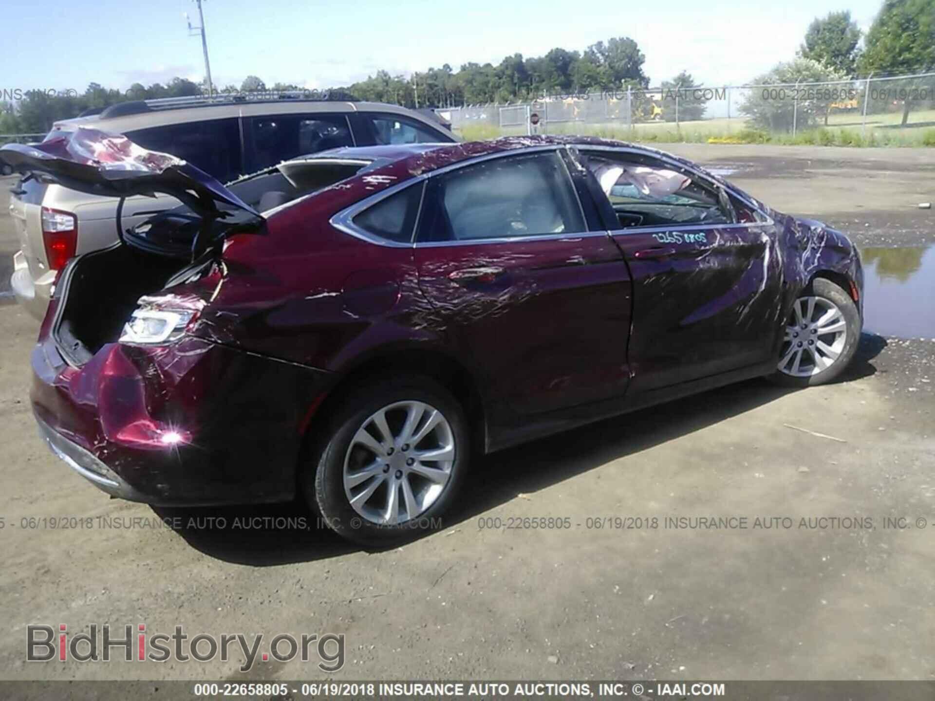 2015 Chrysler 200 - VIN: 1C3CCCAB3FN623733 - Photo 4