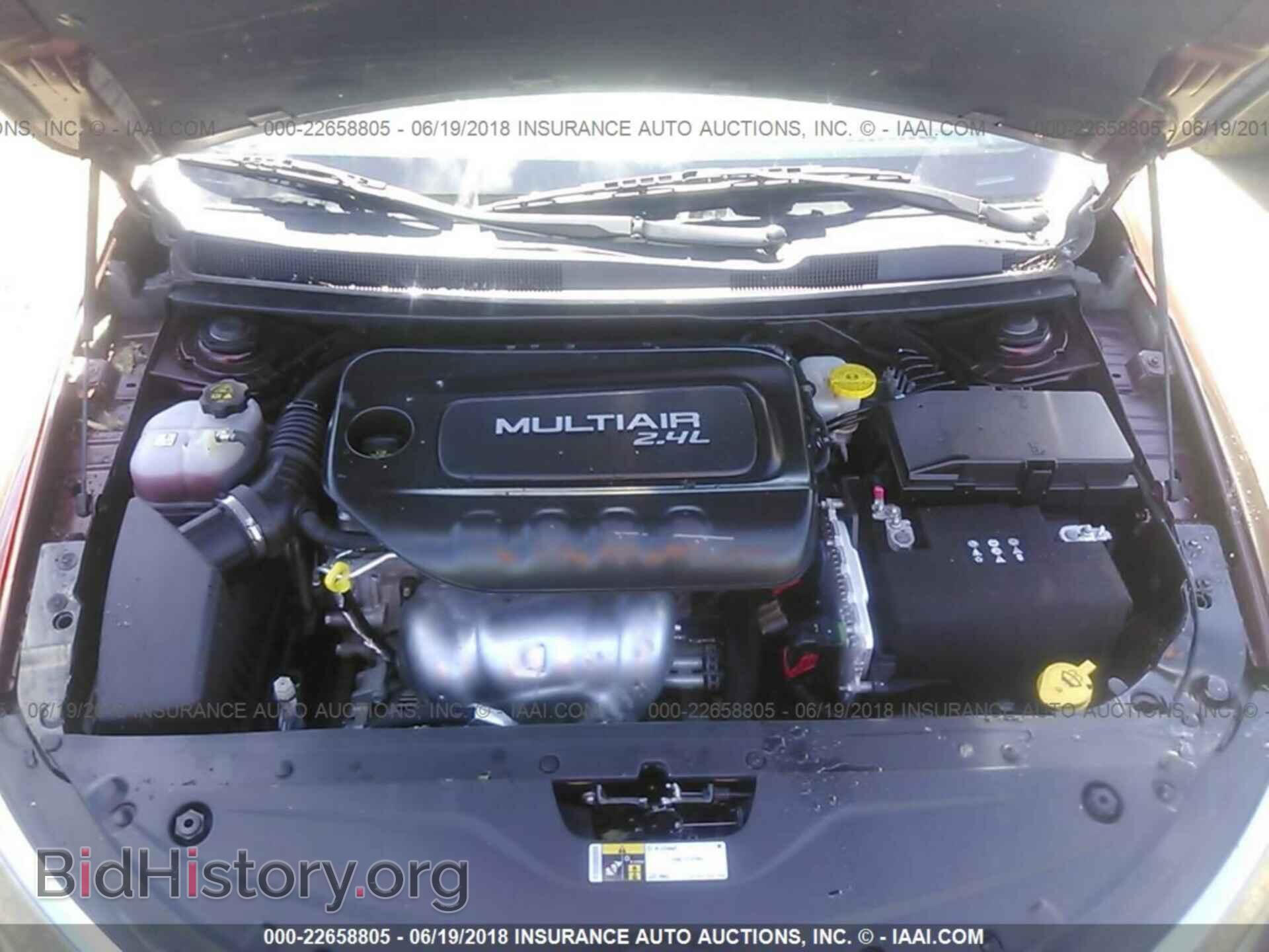 2015 Chrysler 200 - VIN: 1C3CCCAB3FN623733 - Photo 10