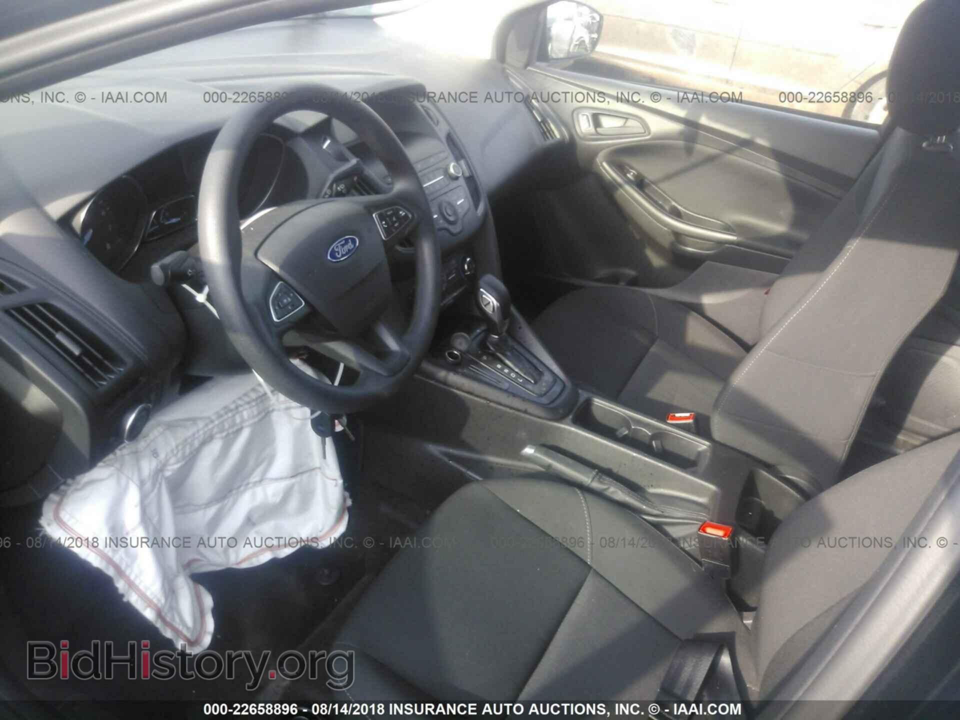 2018 Ford Focus - VIN: 1FADP3E24JL246435 - Фото 5