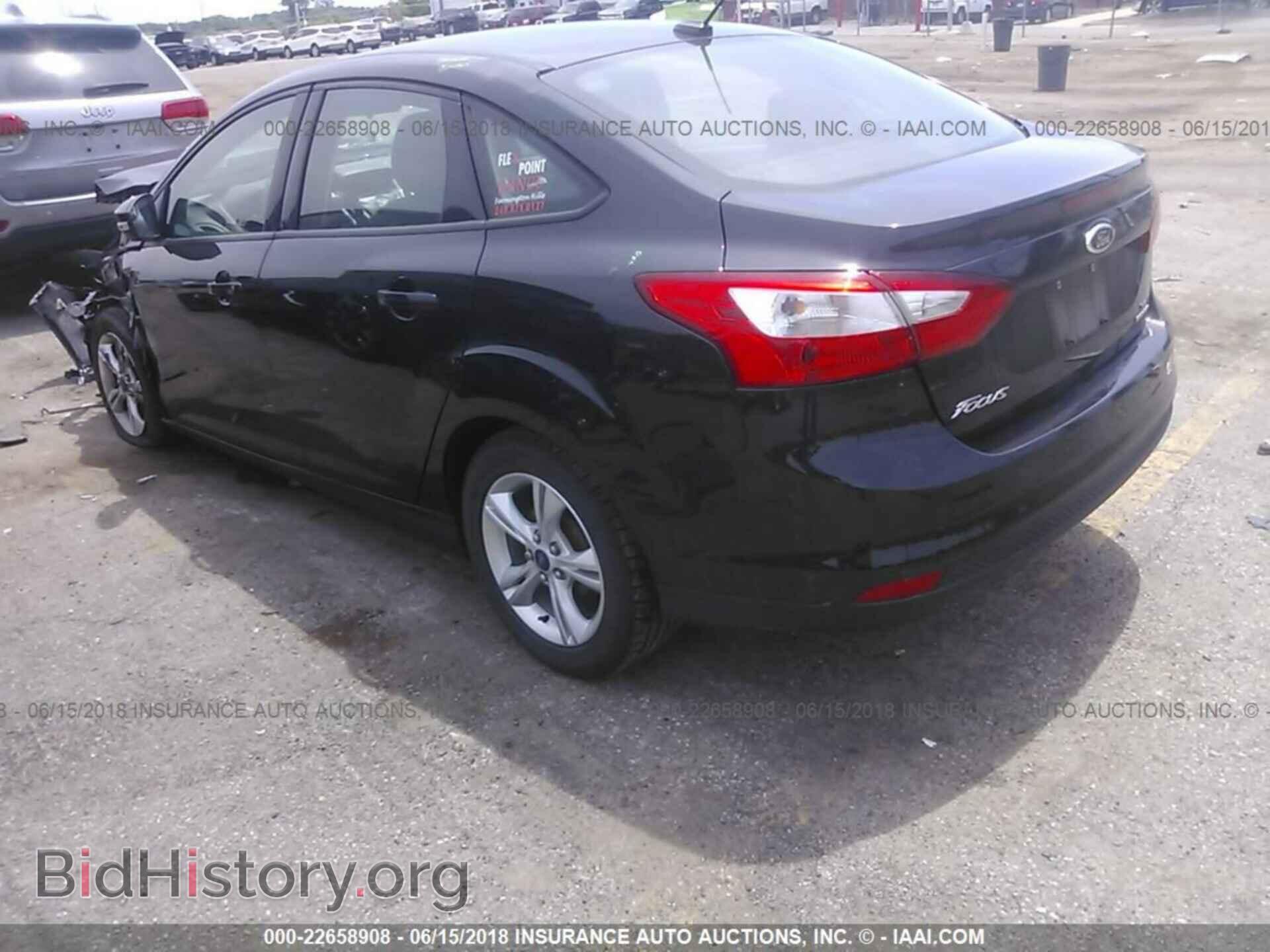 2013 Ford Focus - VIN: 1FADP3F23DL195027 - Photo 3