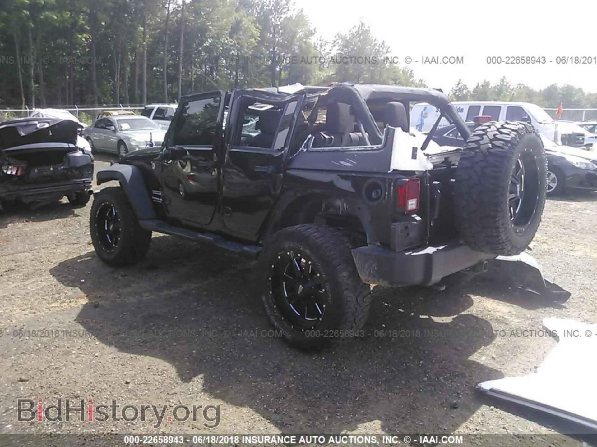 2017 Jeep Wrangler - VIN: 1C4BJWDG3HL559567 - Фото 3