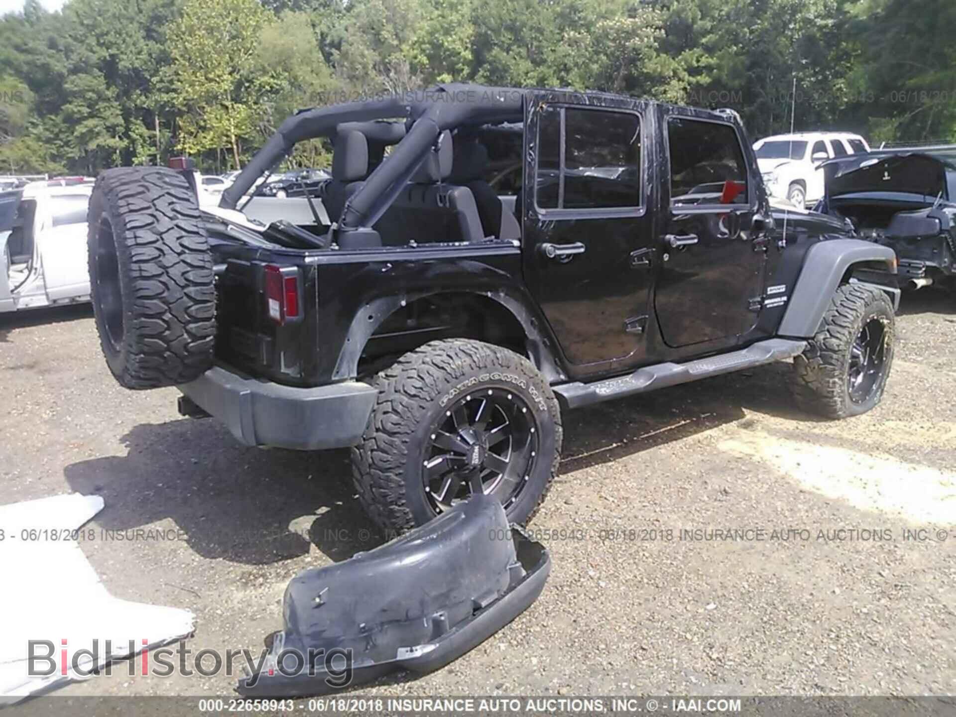 2017 Jeep Wrangler - VIN: 1C4BJWDG3HL559567 - Фото 4